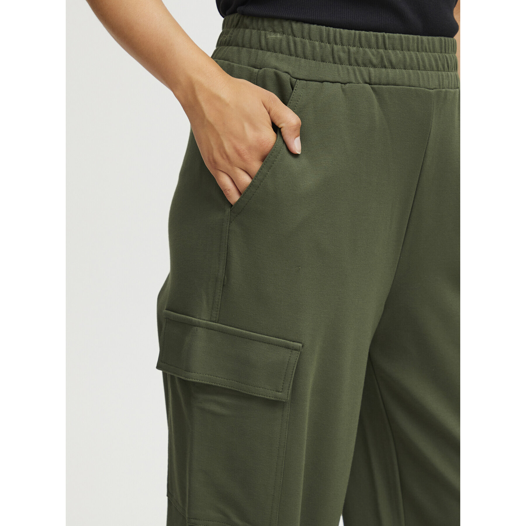 Fransa Pantaloni din material 20612726 Verde Regular Fit - Pled.ro