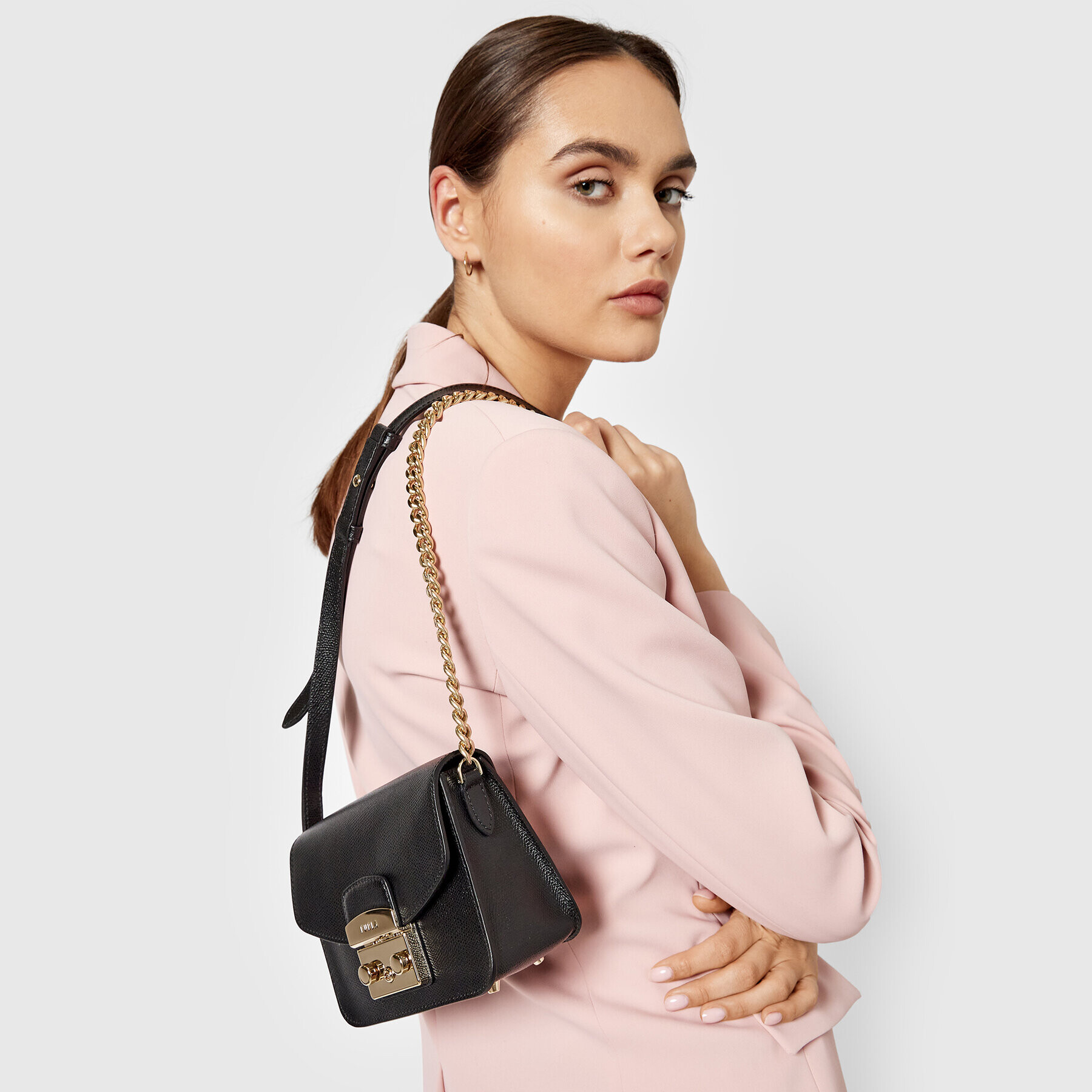 Furla Geantă Metropolis WB00217-ARE000-O6000-1-007-20-BG Negru - Pled.ro