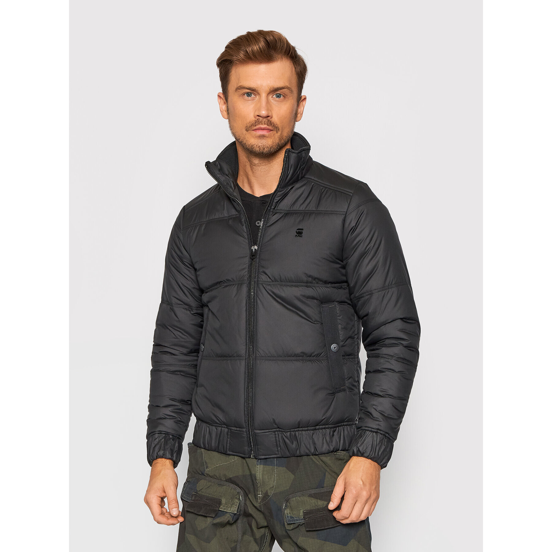 G-Star Raw Geacă din puf Meefic D19407-B958-6484 Negru Regular Fit - Pled.ro