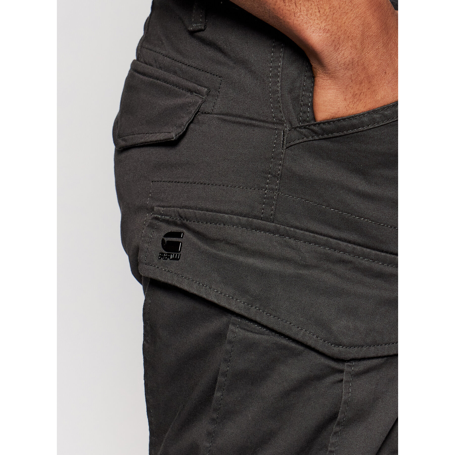 G-Star Raw Pantaloni din material Rovic D02190-5126-976 Gri Tapered Fit - Pled.ro