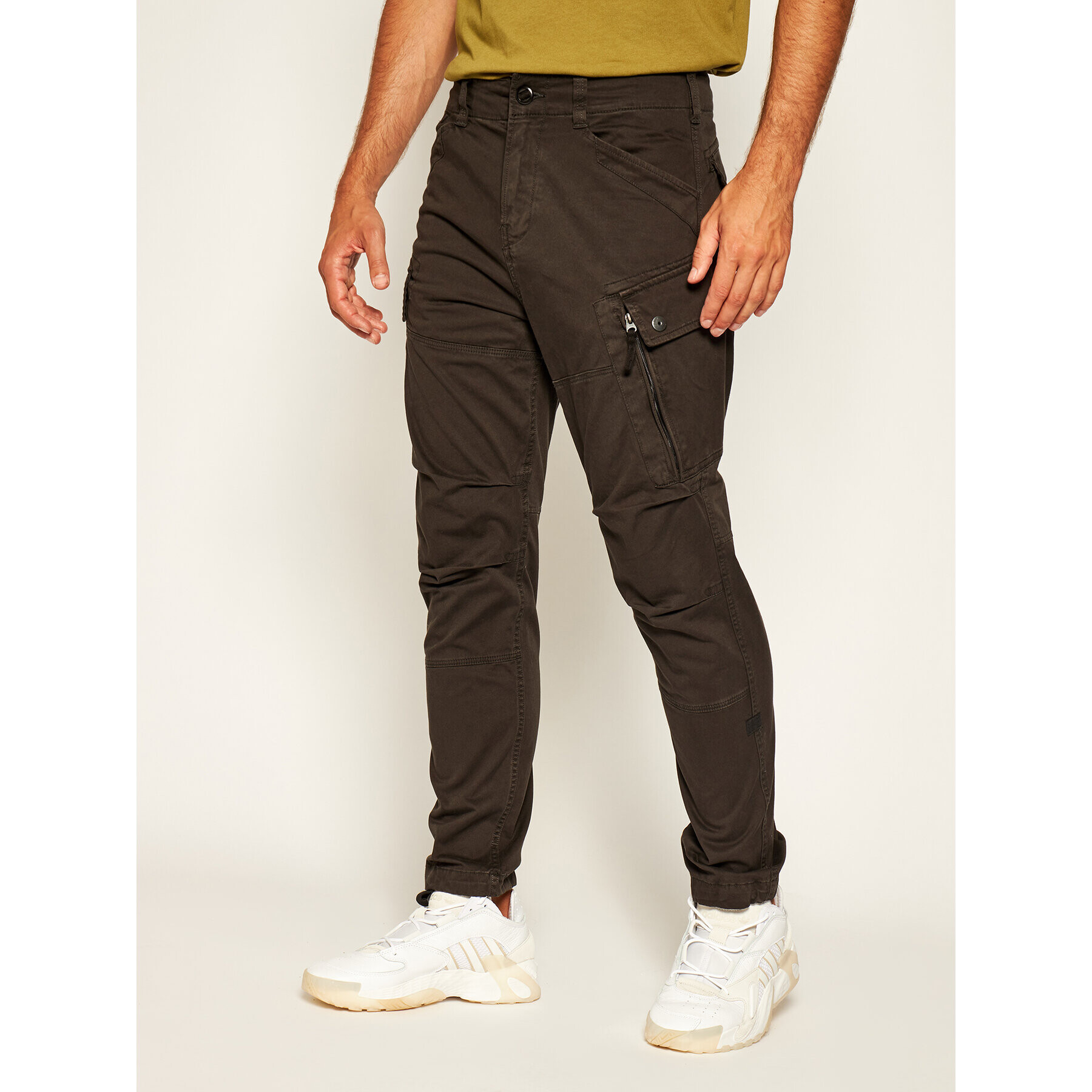 G-Star Raw Pantaloni din material Roxic D14515-4893-976 Gri Regular Fit - Pled.ro