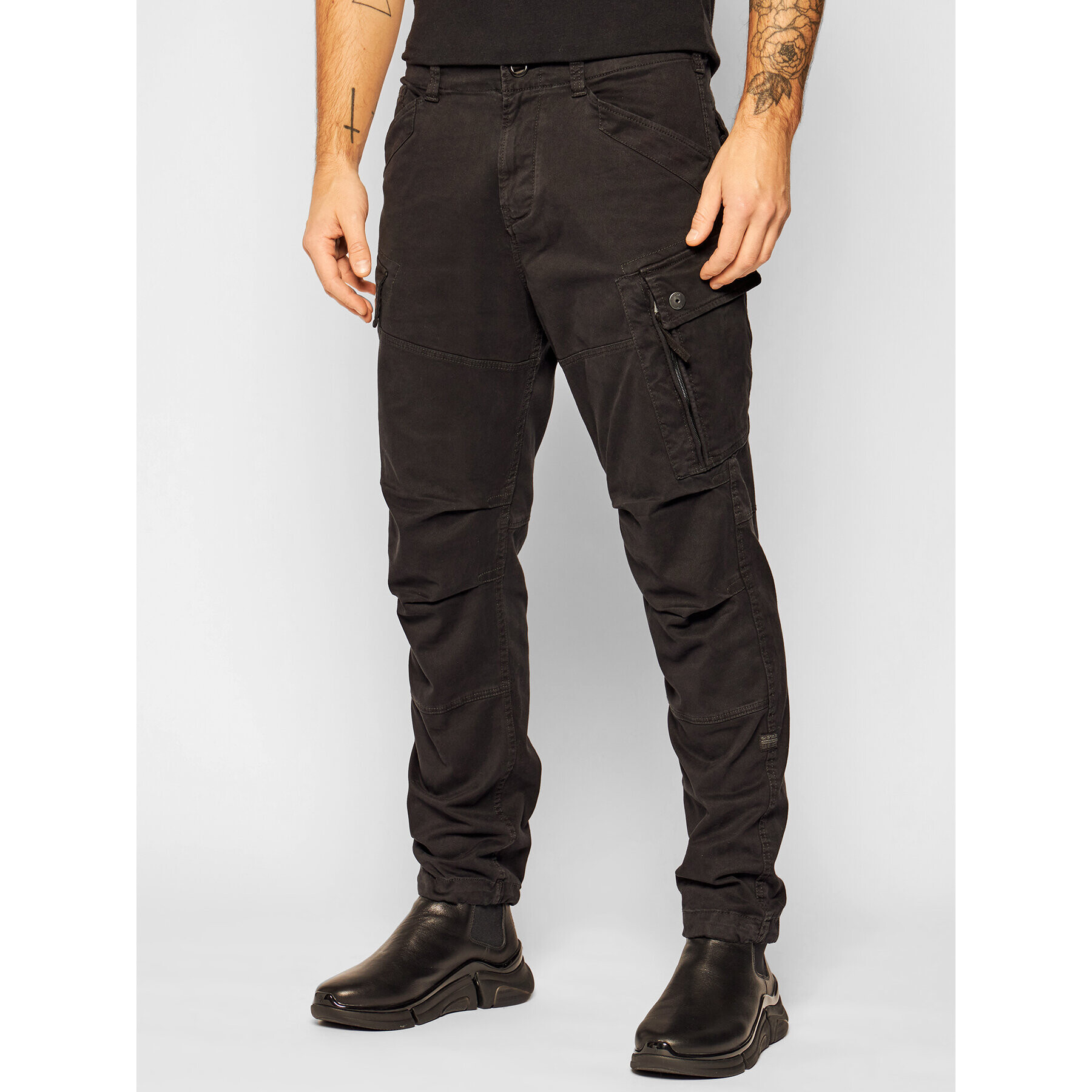 G-Star Raw Pantaloni din material Roxic D14515-C096-B564 Negru Regular Fit - Pled.ro