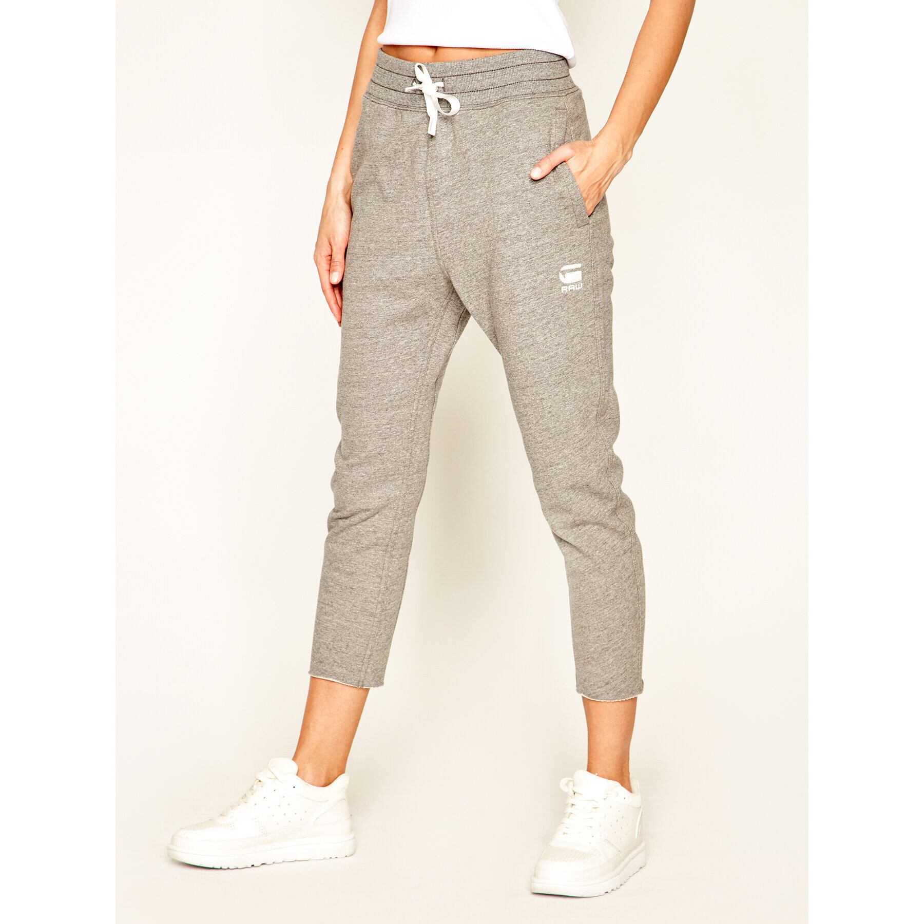 G-Star Raw Pantaloni trening 3D Cropped Sweat D16871-C101-A290 Gri Regular Fit - Pled.ro