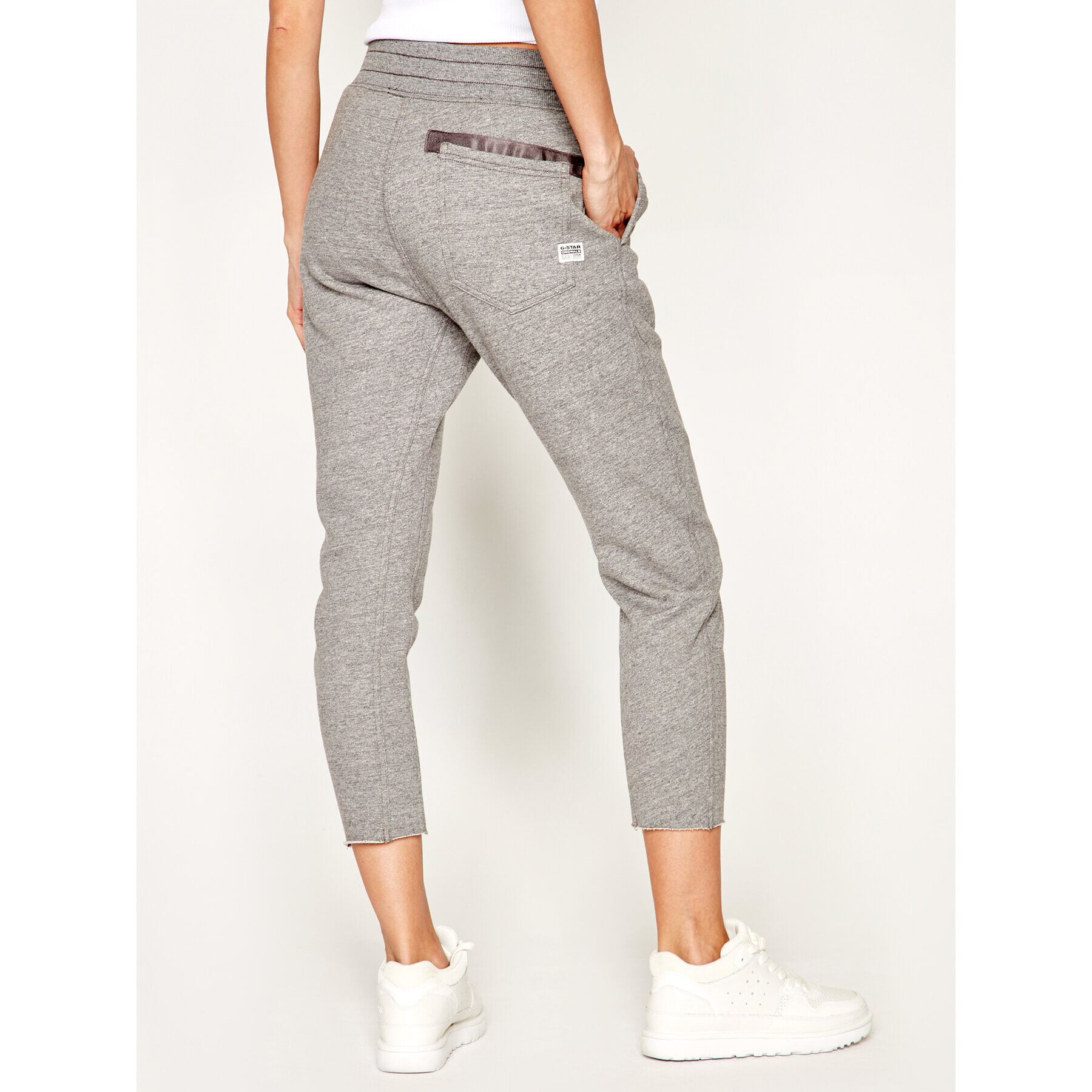 G-Star Raw Pantaloni trening 3D Cropped Sweat D16871-C101-A290 Gri Regular Fit - Pled.ro