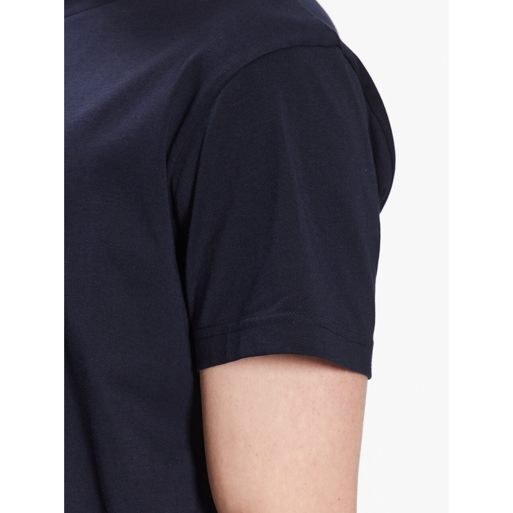 Gant Tricou Tonal Shield 2003140 Bleumarin Regular Fit - Pled.ro