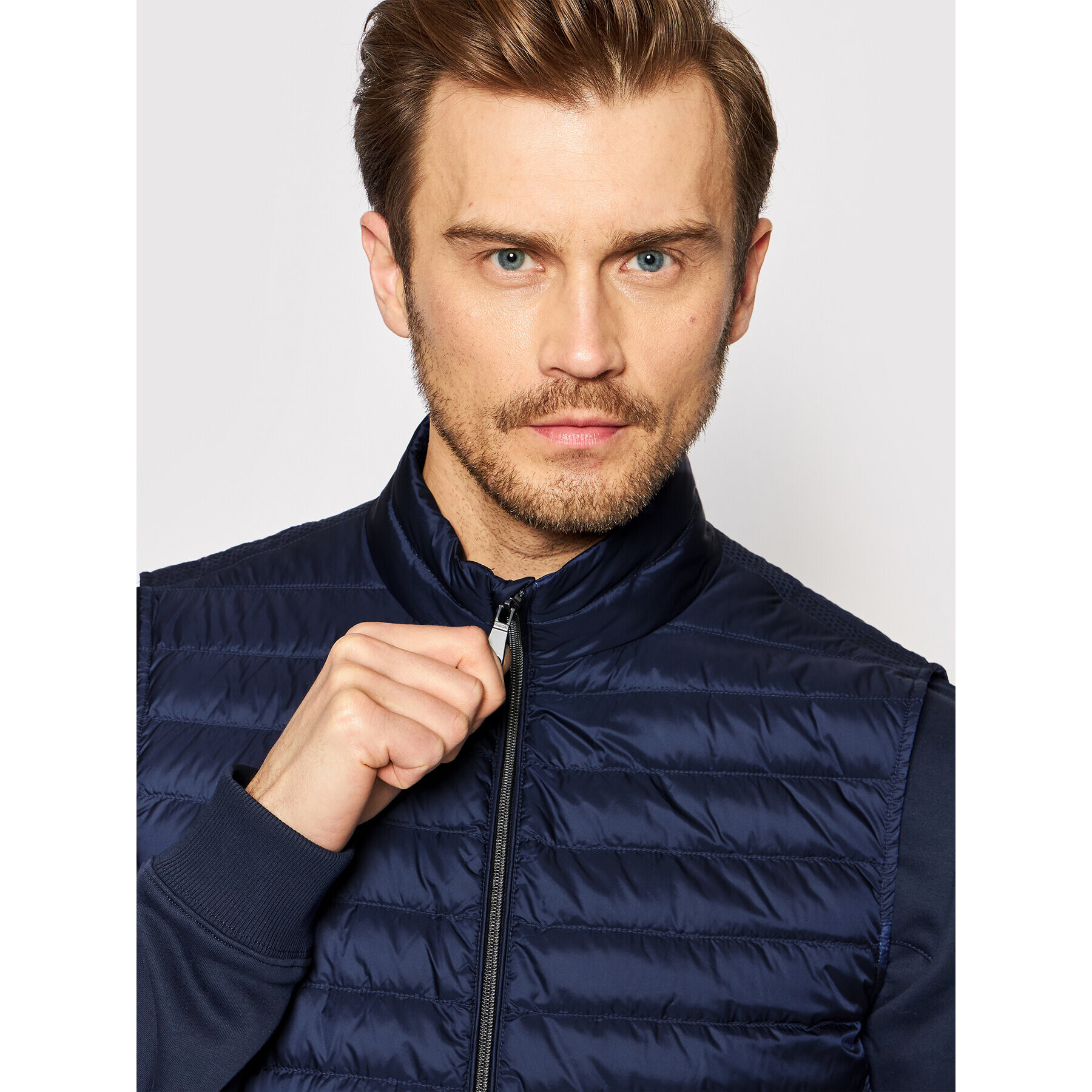 Geox Vestă Warrens M2525C-T2562 F4399 Bleumarin Regular Fit - Pled.ro