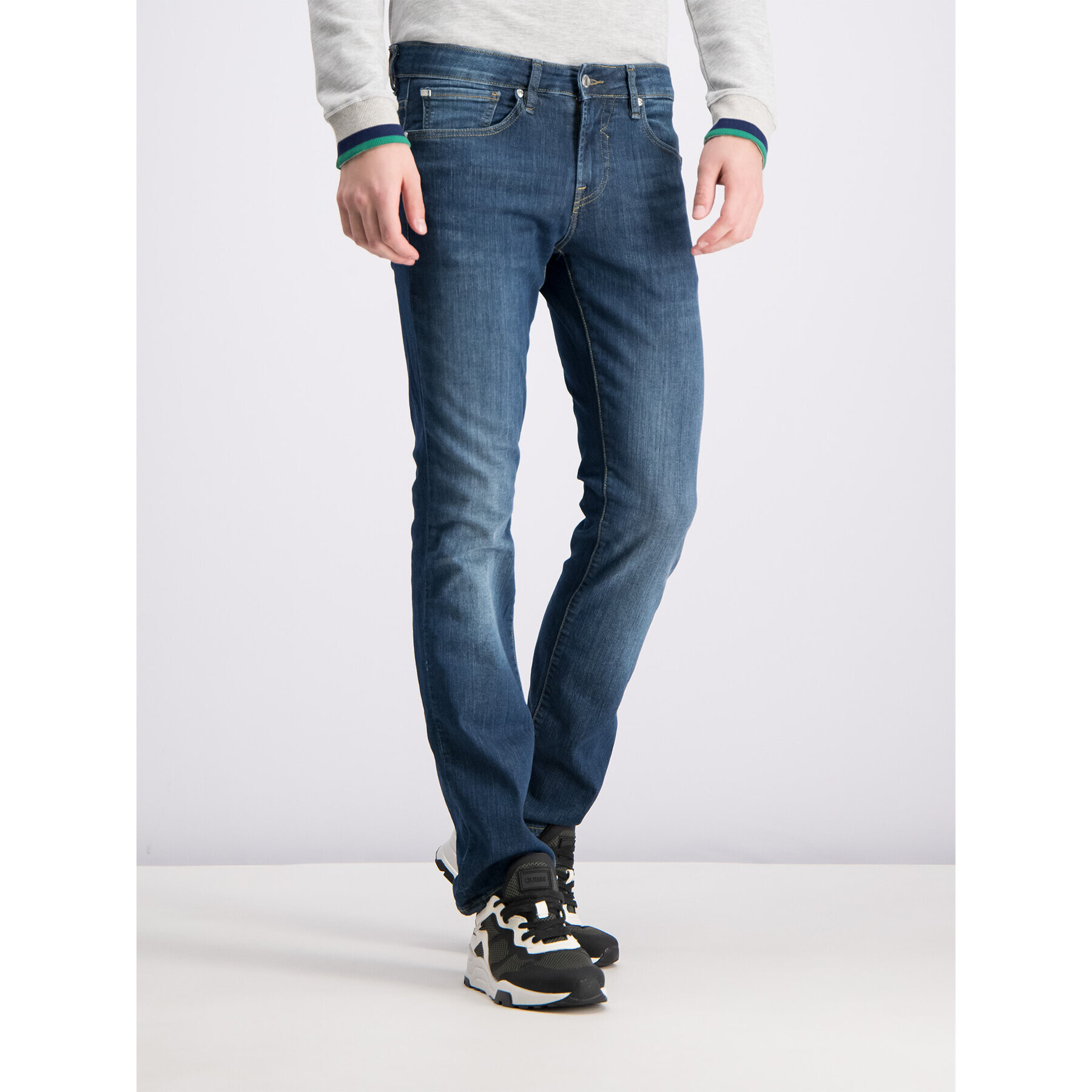 Guess Blugi Slim Fit M92AN2 D3KS1 Bleumarin Slim Fit - Pled.ro