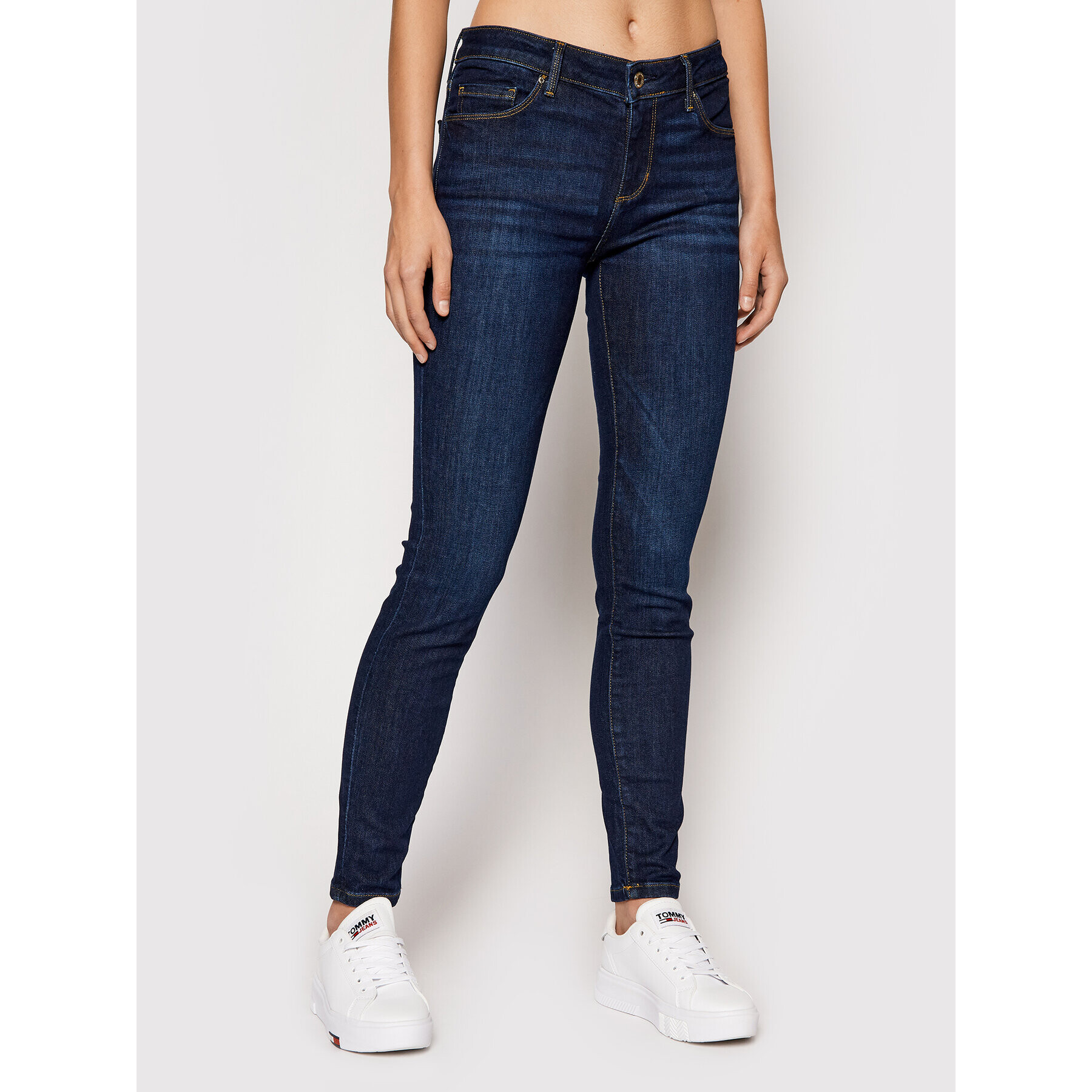 Guess Blugi W1YA99 D4GV1 Bleumarin Skinny Fit - Pled.ro