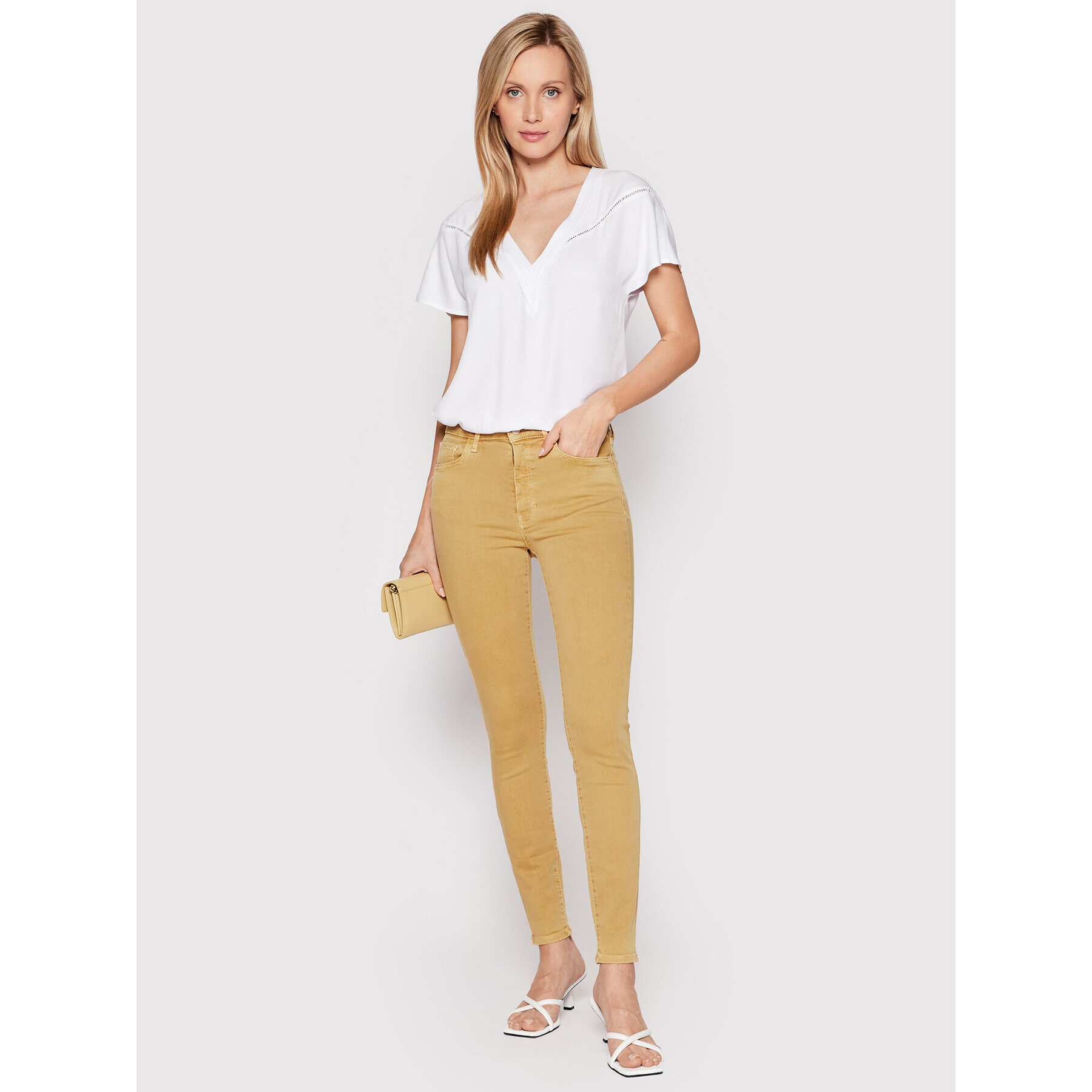 Guess Blugi W2YA59 D4QH0 Galben Skinny Fit - Pled.ro