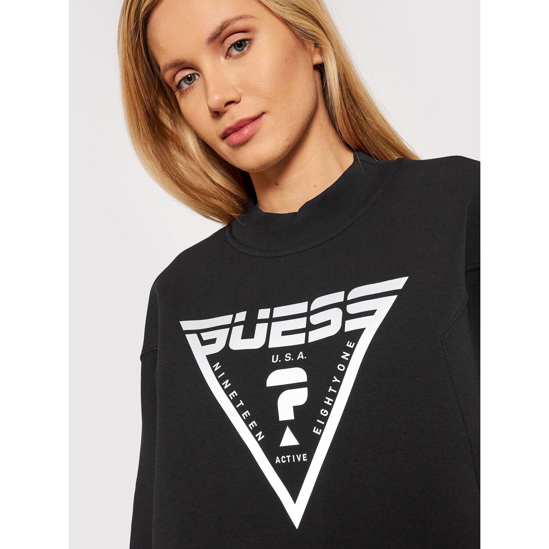 Guess Bluză Caren O1BA69 FL03S Negru Regular Fit - Pled.ro