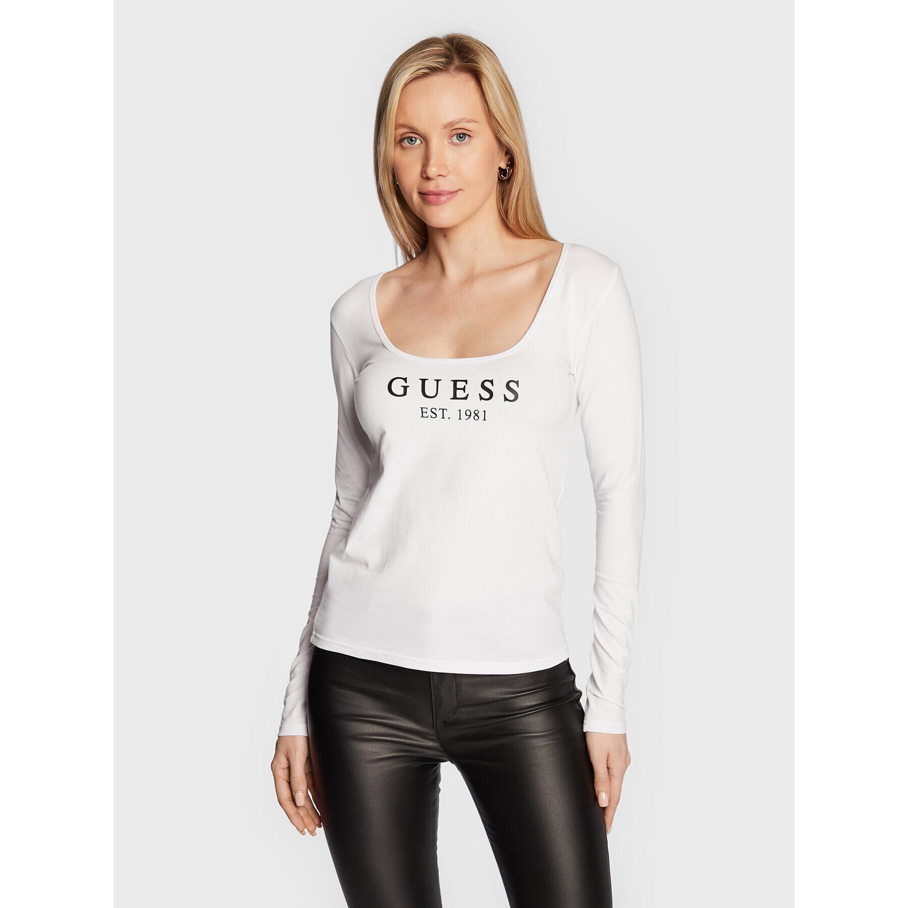 Guess Bluză Carrie O2BM31 KBBU1 Alb Regular Fit - Pled.ro