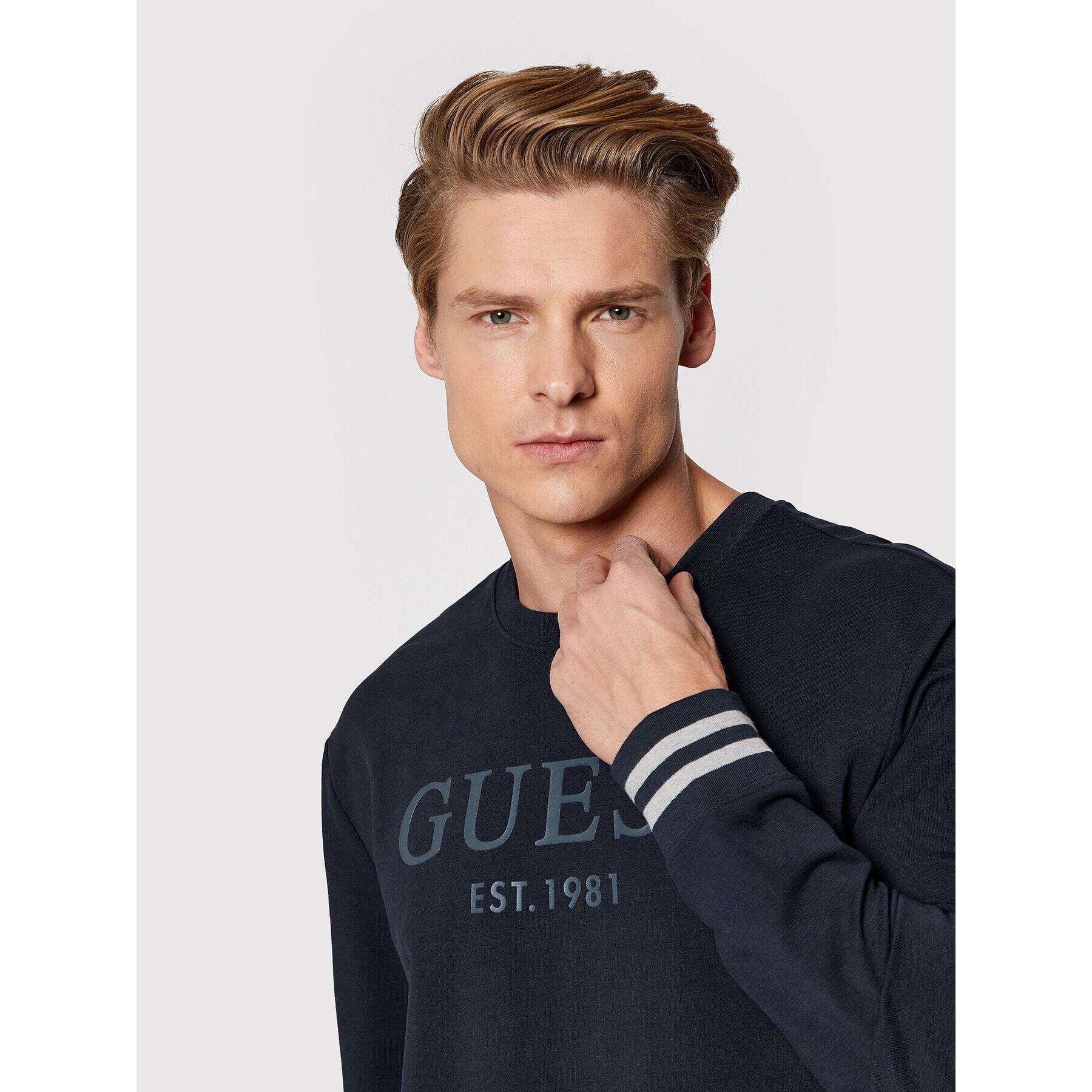 Guess Bluză M2RQ08 K6ZS1 Bleumarin Regular Fit - Pled.ro