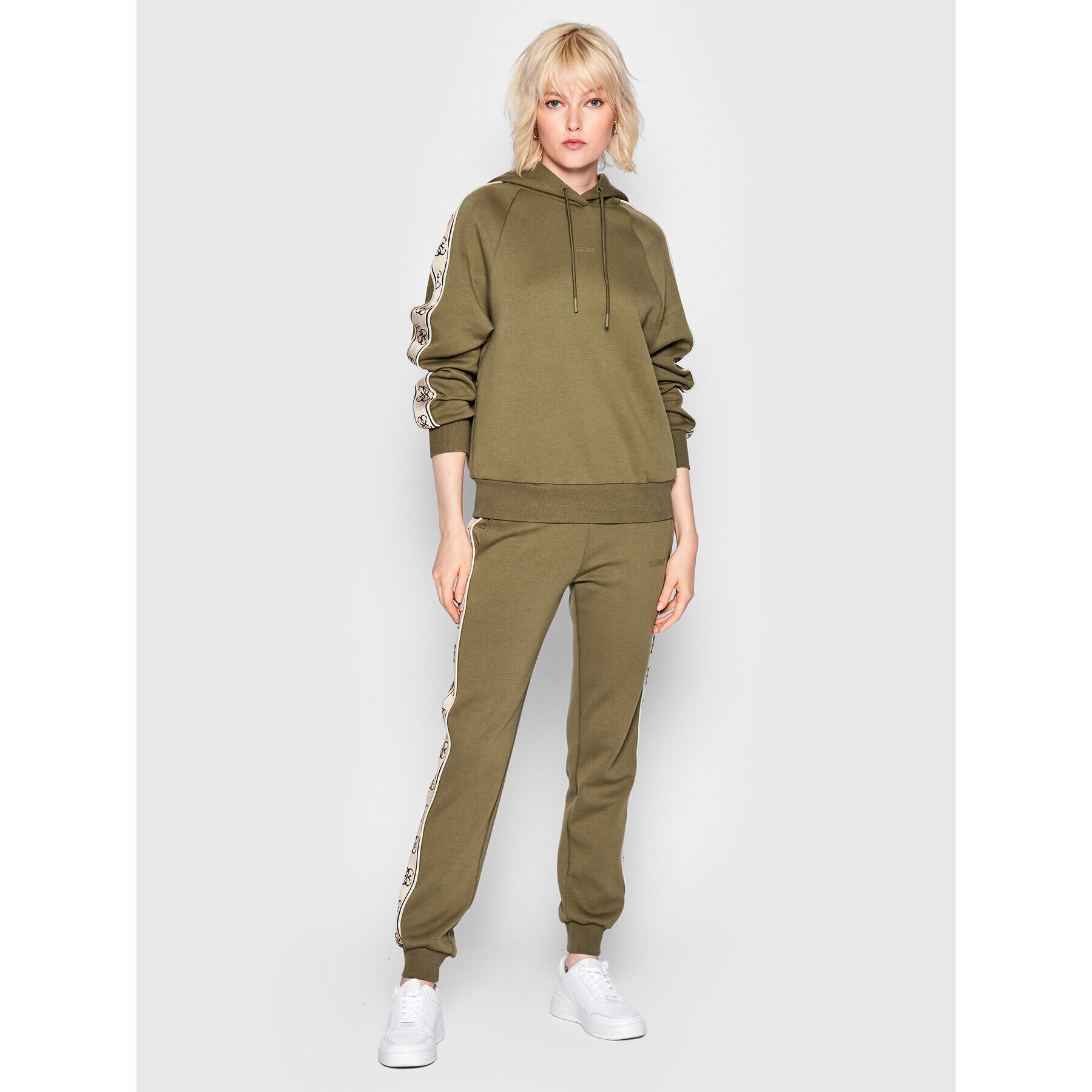 Guess Bluză V2RQ03 KA3P1 Verde Regular Fit - Pled.ro