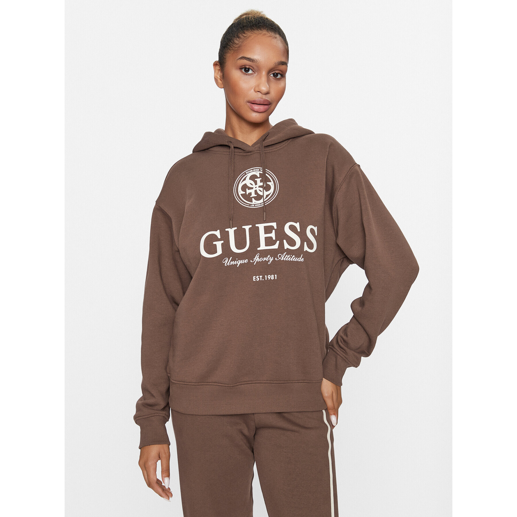 Guess Bluză V3BQ03 K9Z21 Maro Regular Fit - Pled.ro