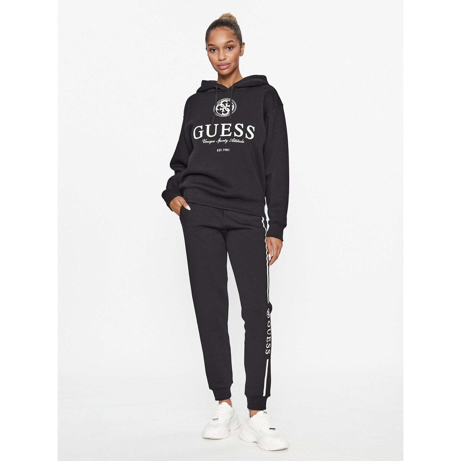 Guess Bluză V3BQ03 K9Z21 Negru Regular Fit - Pled.ro