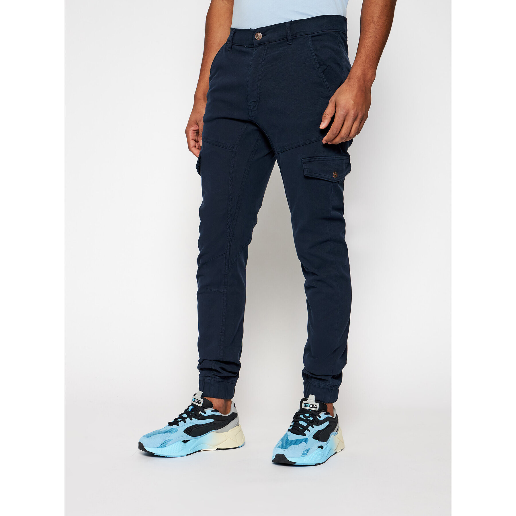 Guess Joggers New Kombat M1RB17 WDP31 Bleumarin Slim Fit - Pled.ro