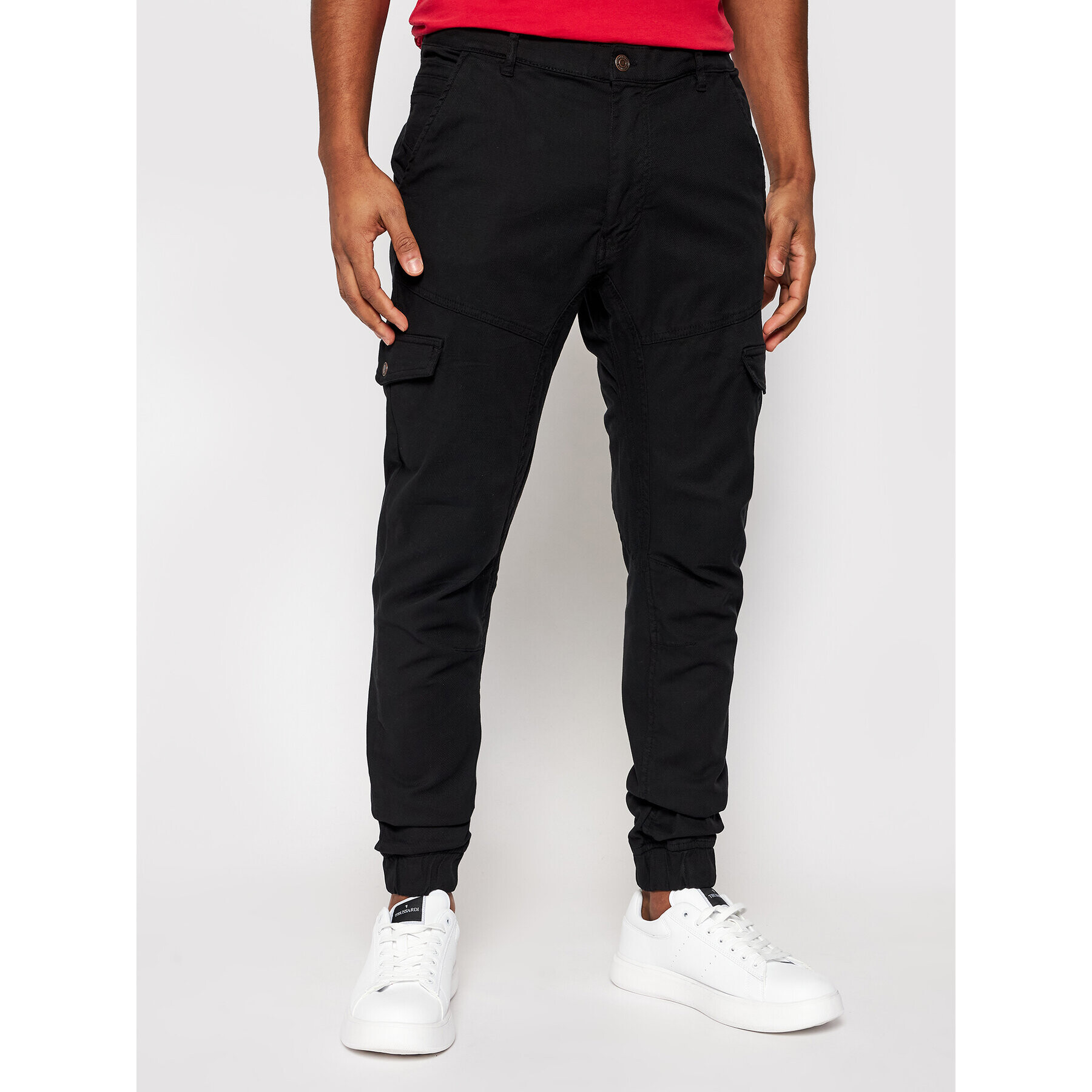 Guess Joggers New Kombat M1RB17 WDP31 Negru Slim Fit - Pled.ro