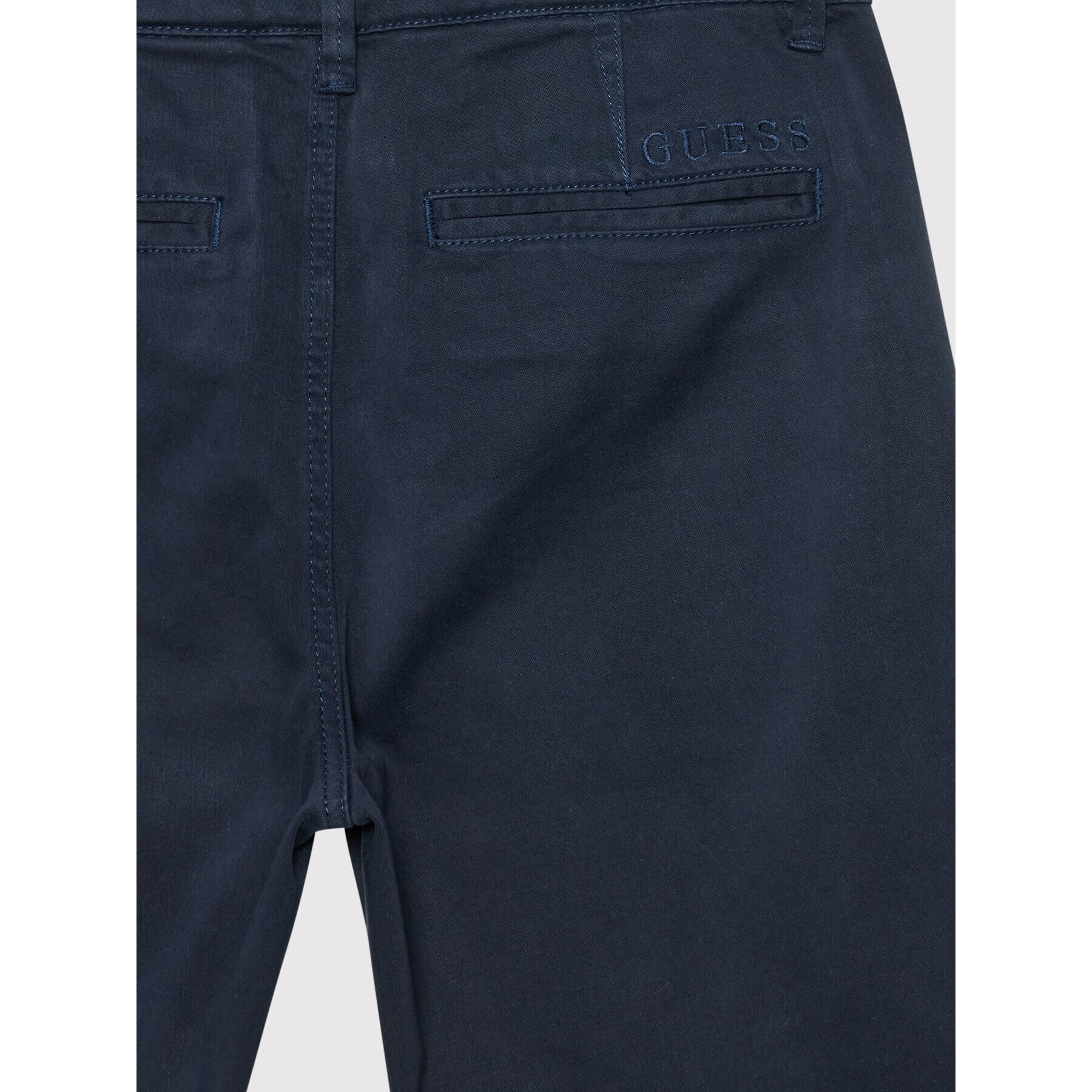 Guess Pantalon scurți din material L2RD02 WEHD0 Bleumarin Regular Fit - Pled.ro