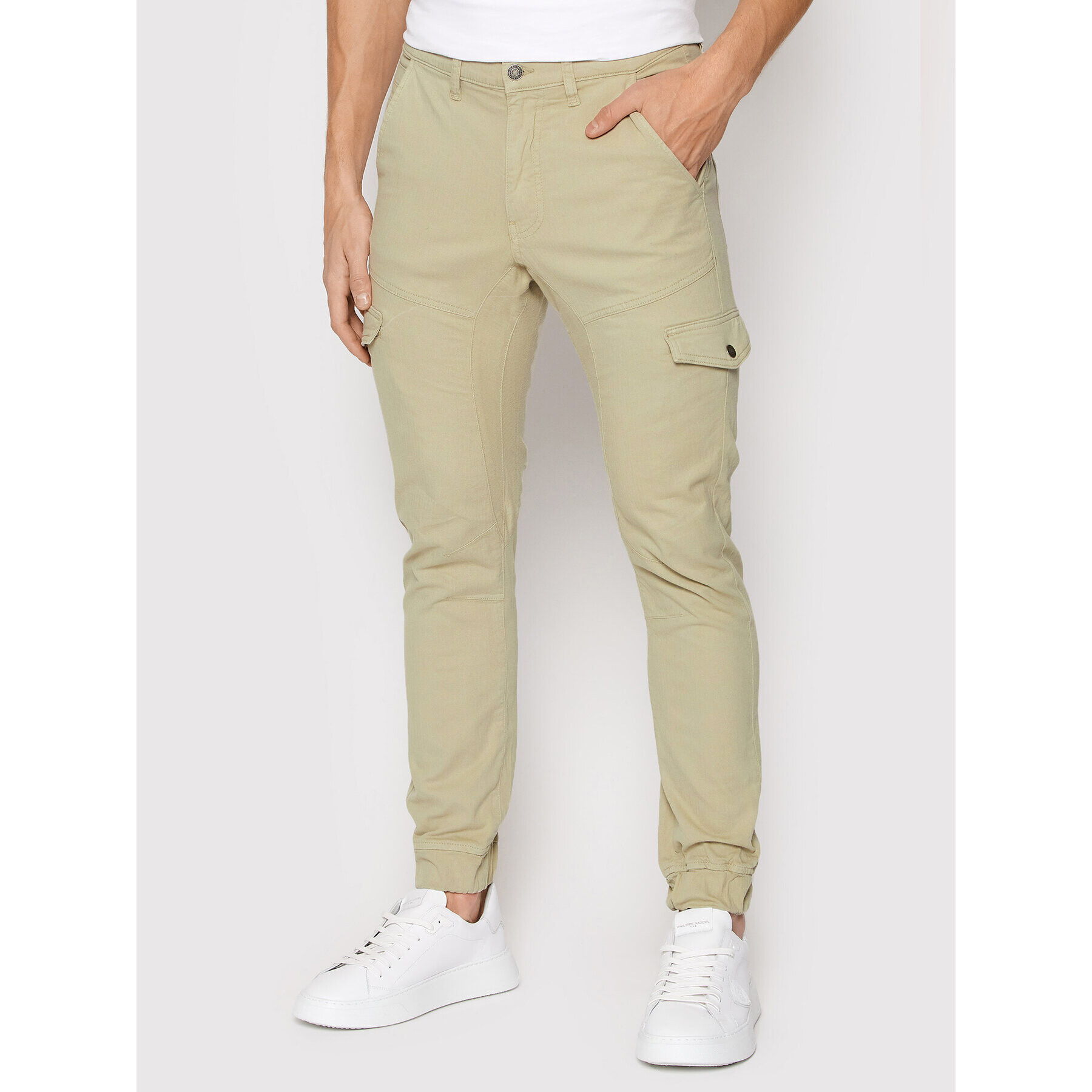 Guess Pantaloni din material New Combat M2RB17 WEDW1 Bej Slim Fit - Pled.ro