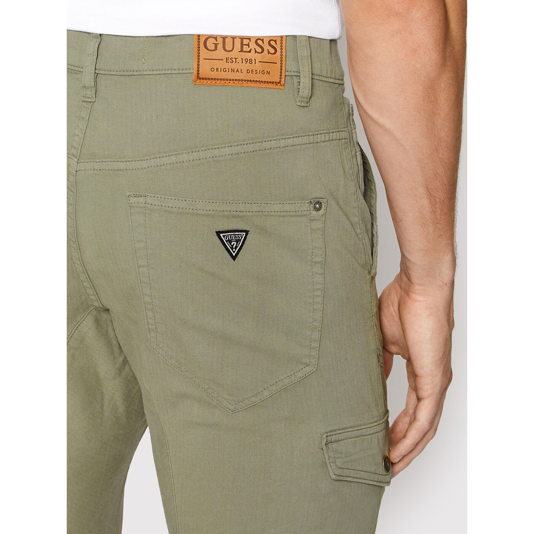 Guess Pantaloni din material New Combat M2RB17 WEDW1 Verde Slim Fit - Pled.ro