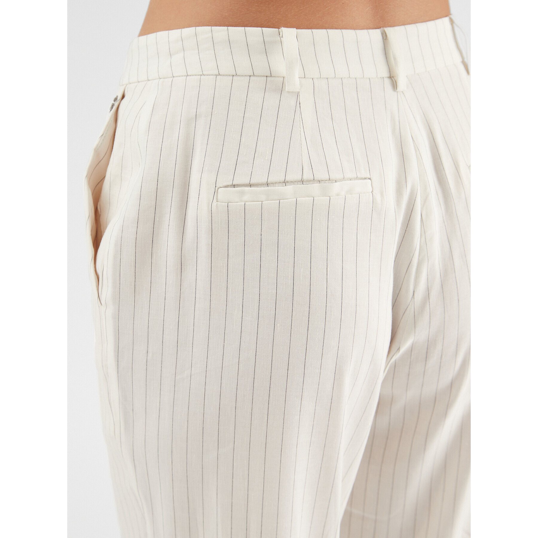 Guess Pantaloni din material Zoe W3GB11 WFCV0 Écru Regular Fit - Pled.ro