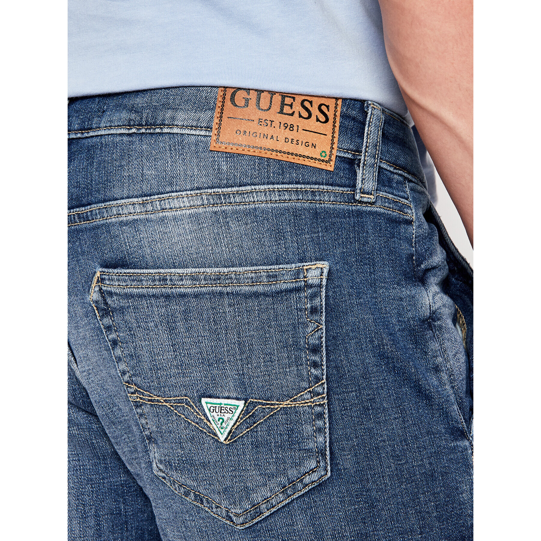 Guess Pantaloni scurți de blugi M1GD04 D4B71 Bleumarin Slim Fit - Pled.ro