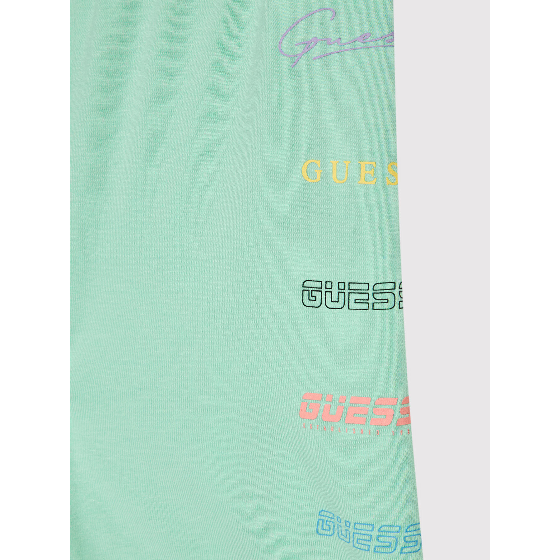 Guess Pantaloni scurți sport J2RD09 KASI1 Verde Slim Fit - Pled.ro