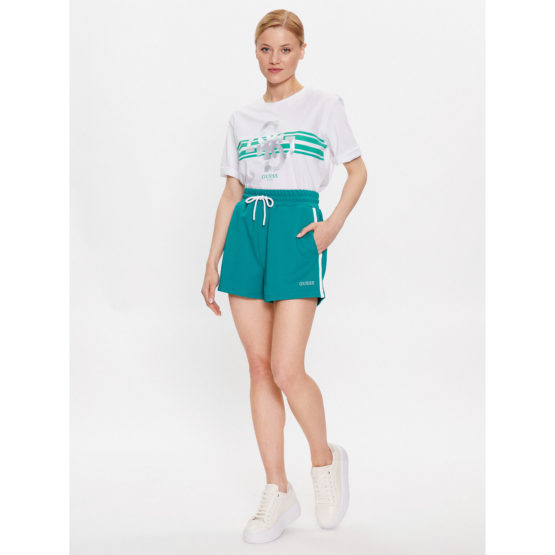 Guess Pantaloni scurți sport Signature V3GD00 KBO62 Verde Loose Fit - Pled.ro