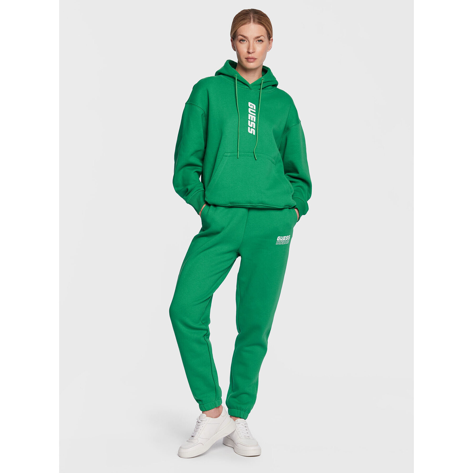 Guess Pantaloni trening Alisha V2BB18 K9V34 Verde Regular Fit - Pled.ro