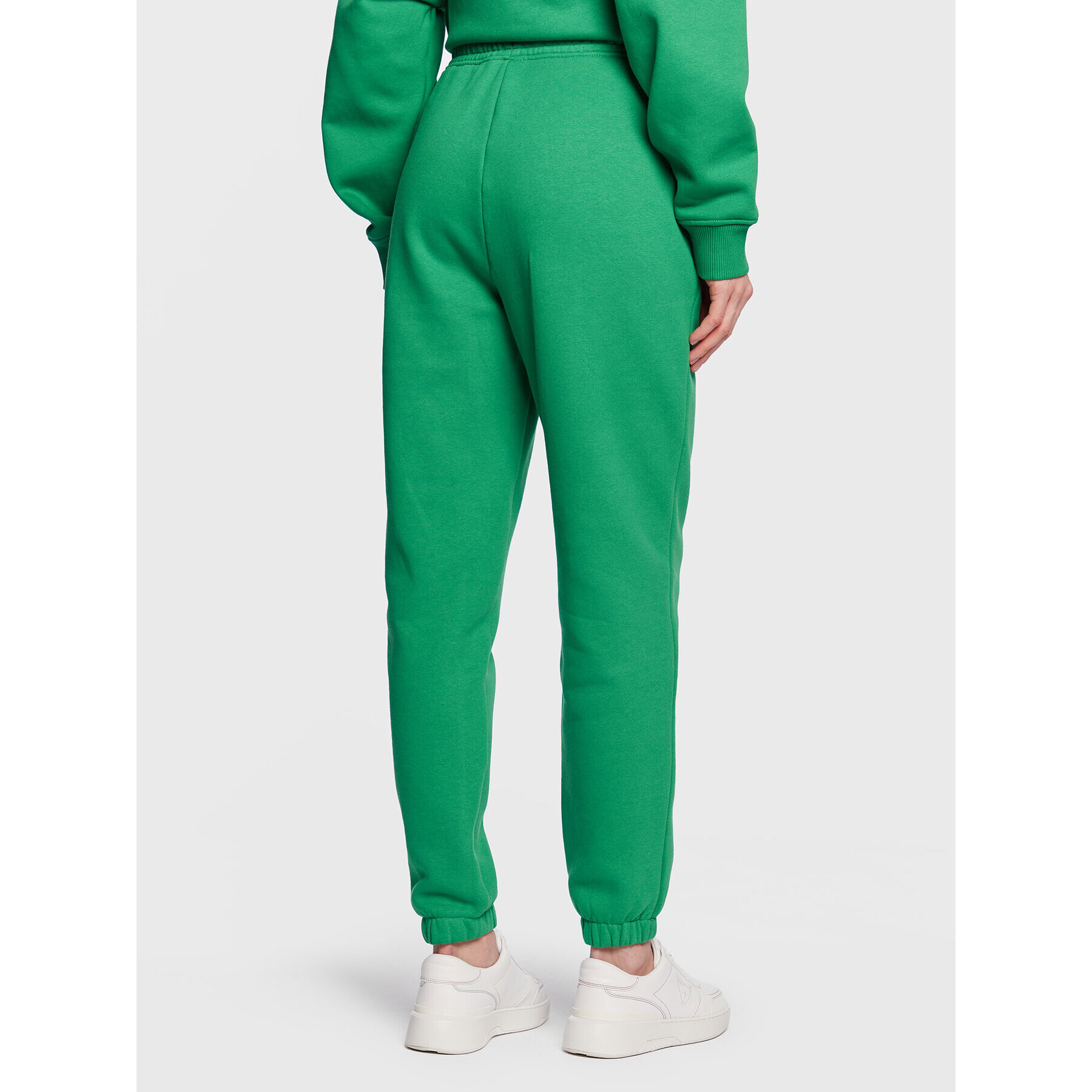 Guess Pantaloni trening Alisha V2BB18 K9V34 Verde Regular Fit - Pled.ro