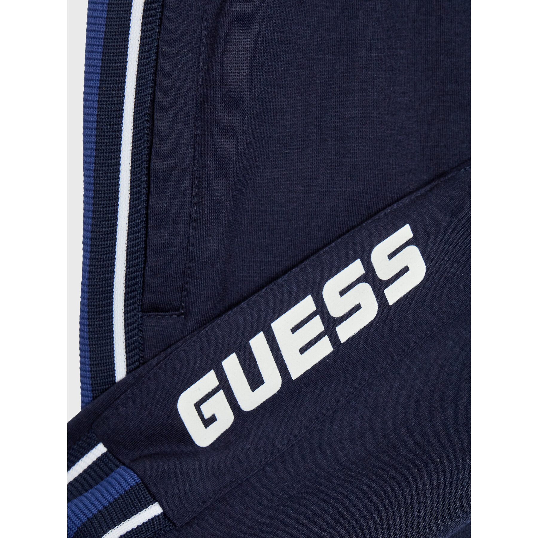 Guess Pantaloni trening L2BQ18 KBCN2 Bleumarin Regular Fit - Pled.ro