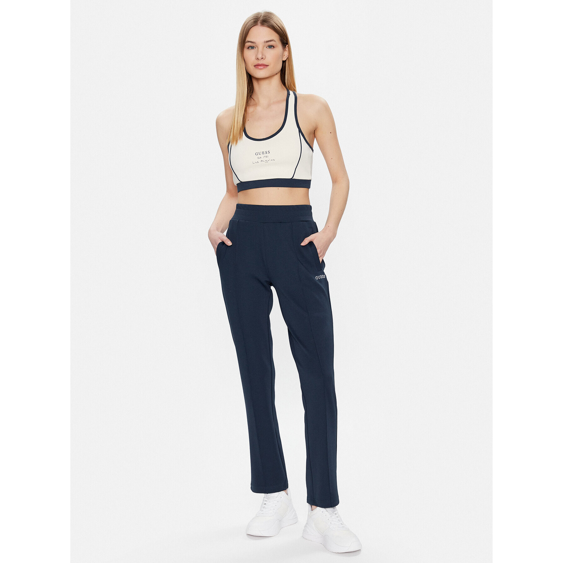 Guess Pantaloni trening Signature V3GB00 KBO62 Bleumarin Regular Fit - Pled.ro