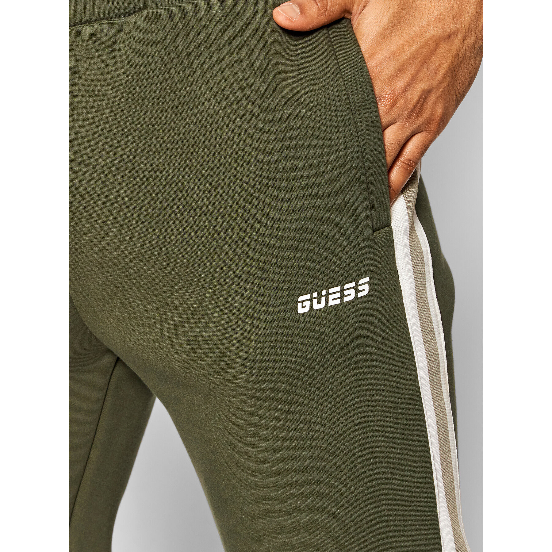 Guess Pantaloni trening U1BA27 FL046 Verde Regular Fit - Pled.ro