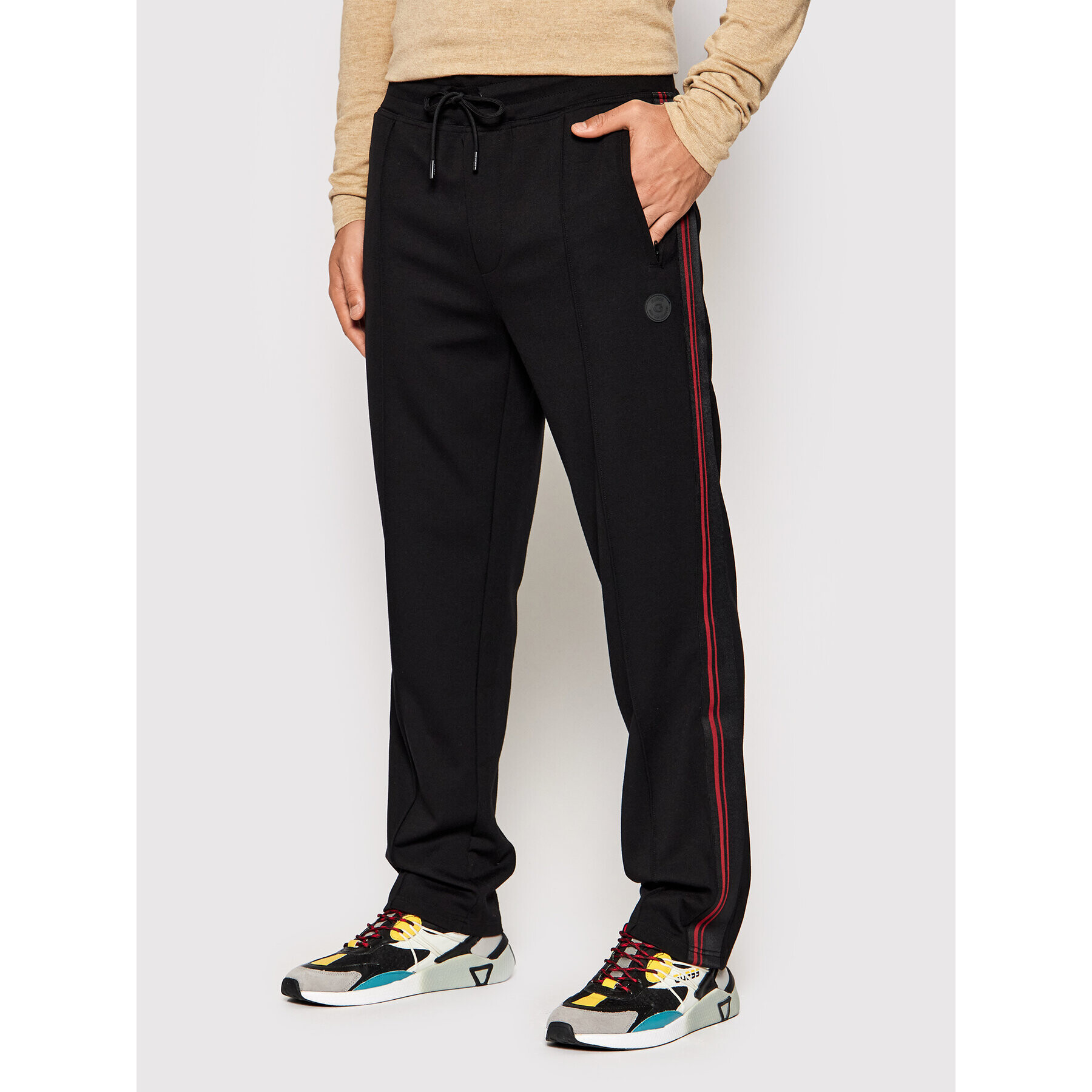 Guess Pantaloni trening U1GA41 RAJW0 Negru Regular Fit - Pled.ro