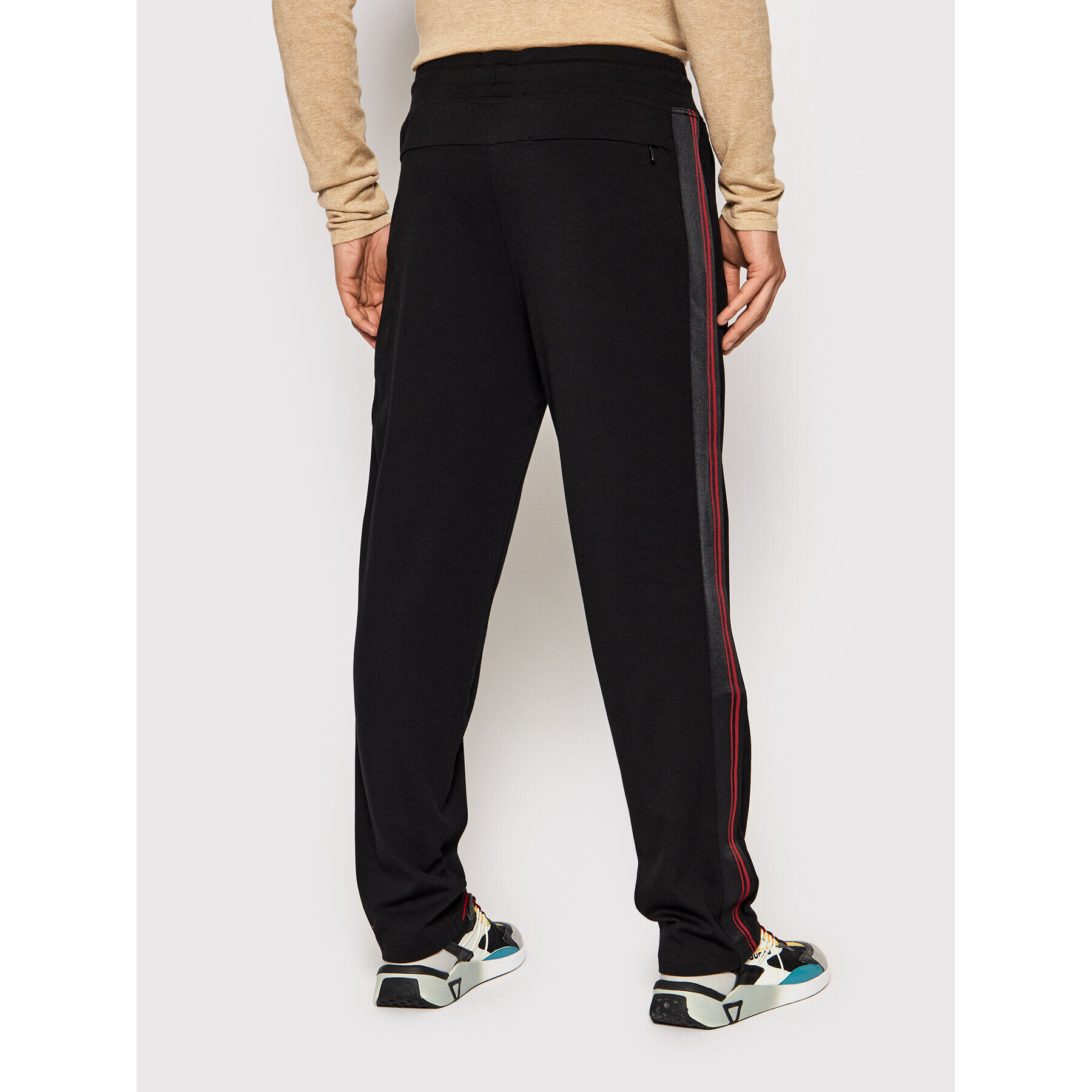 Guess Pantaloni trening U1GA41 RAJW0 Negru Regular Fit - Pled.ro