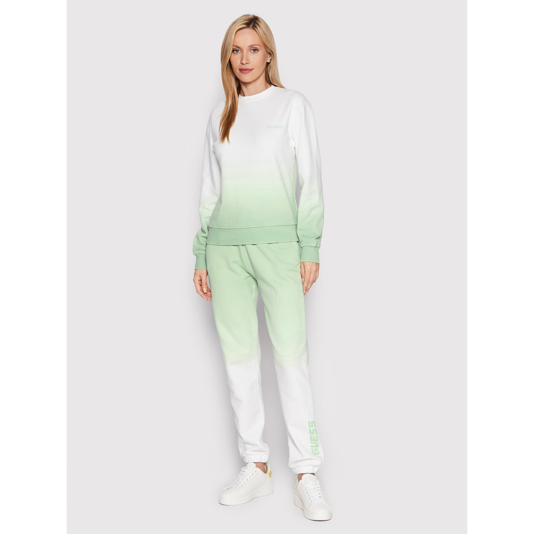 Guess Pantaloni trening V2YB02 FL04Z Verde Regular Fit - Pled.ro