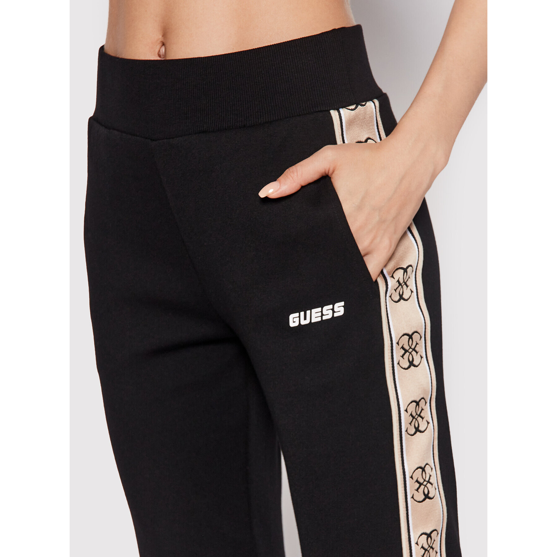 Guess Pantaloni trening V2YB15 KA3P1 Negru Regular Fit - Pled.ro