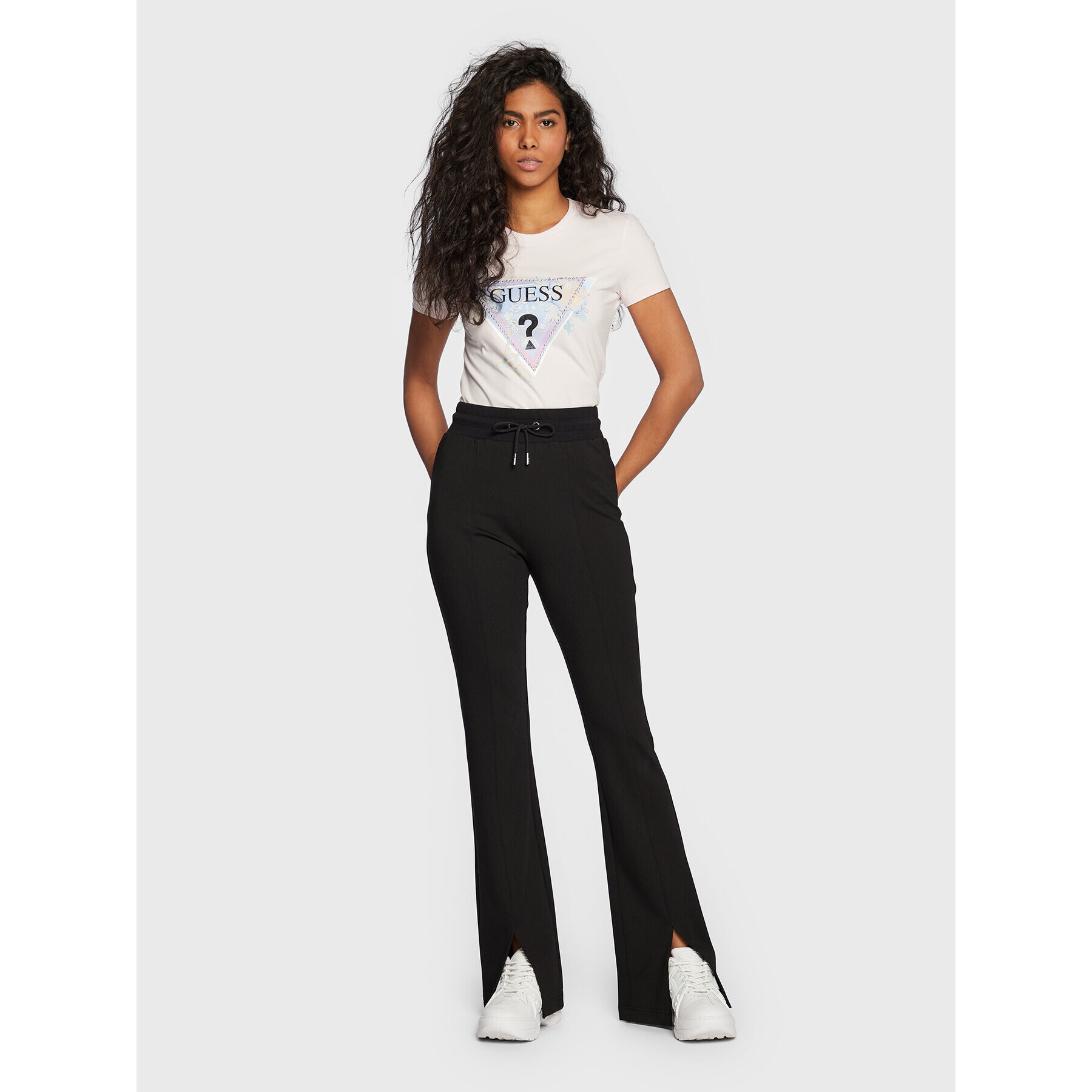 Guess Pantaloni trening W3RB53 KBJP2 Negru Regular Fit - Pled.ro