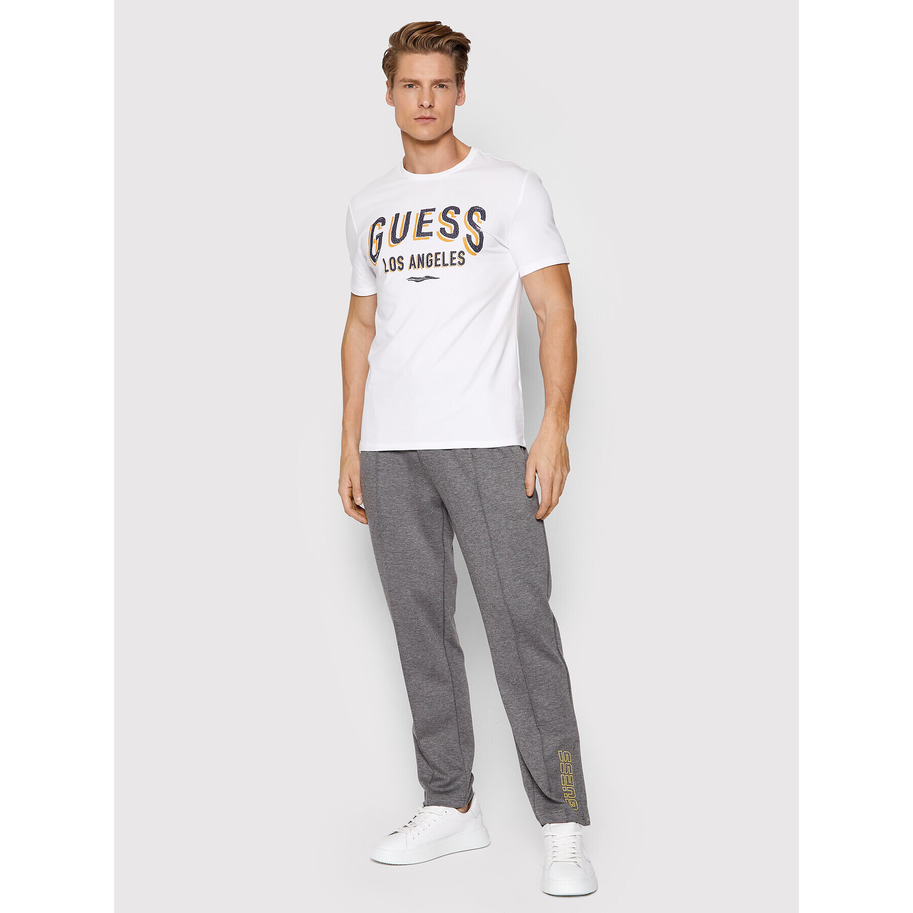 Guess Pantaloni trening Z2RB03 KAYO2 Gri Regular Fit - Pled.ro