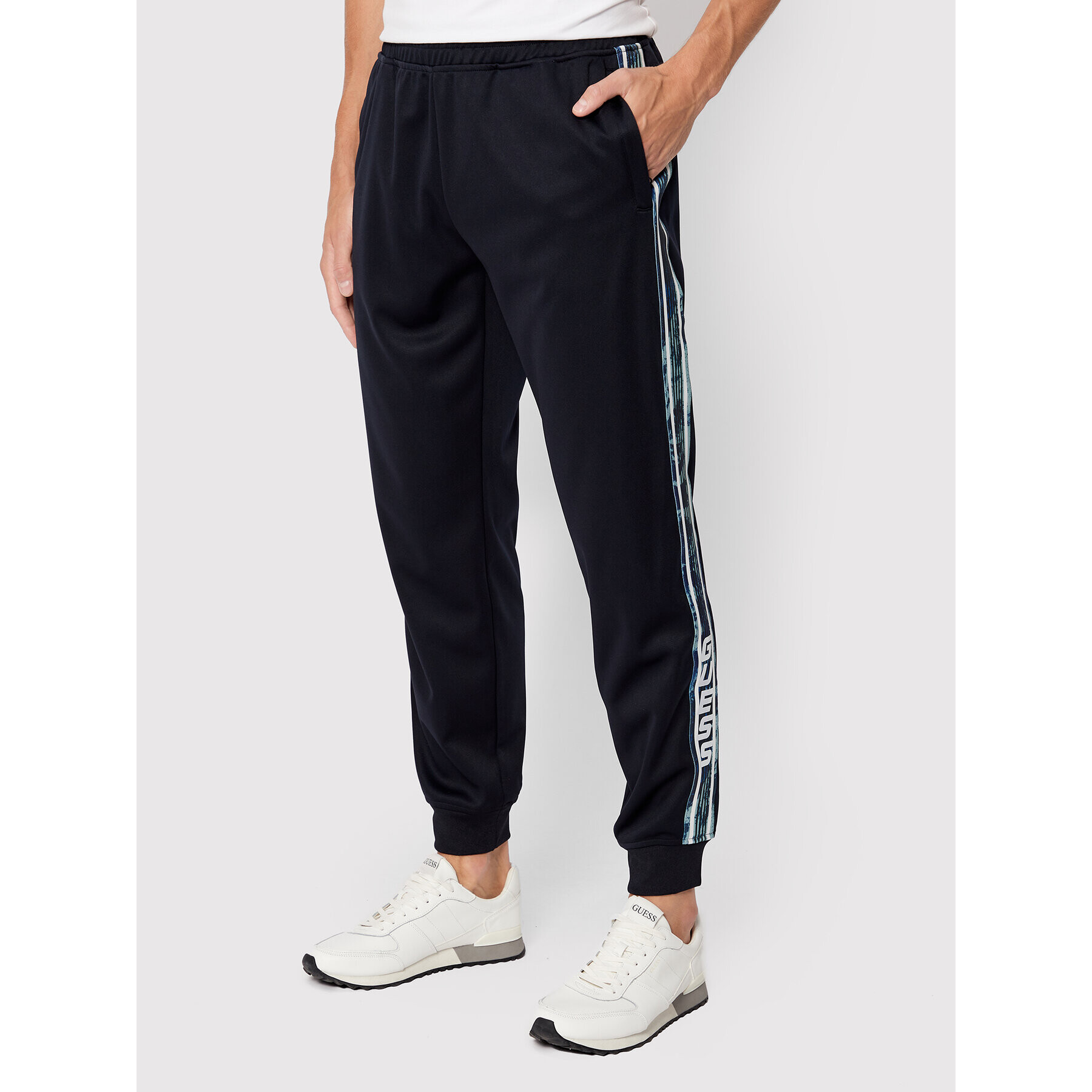 Guess Pantaloni trening Z2YB04 KB6R2 Bleumarin Regular Fit - Pled.ro