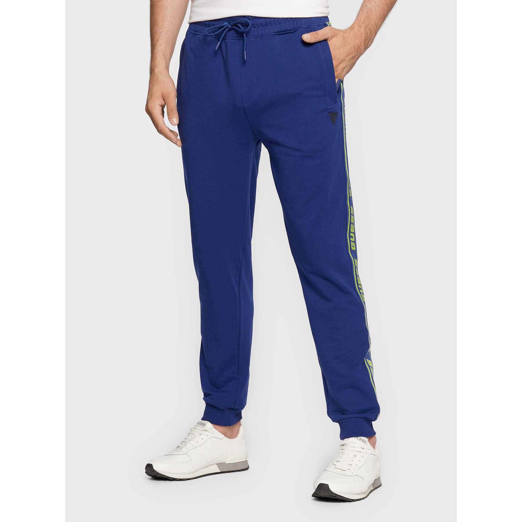 Guess Pantaloni trening Z2YB19 K6ZS1 Albastru Regular Fit - Pled.ro