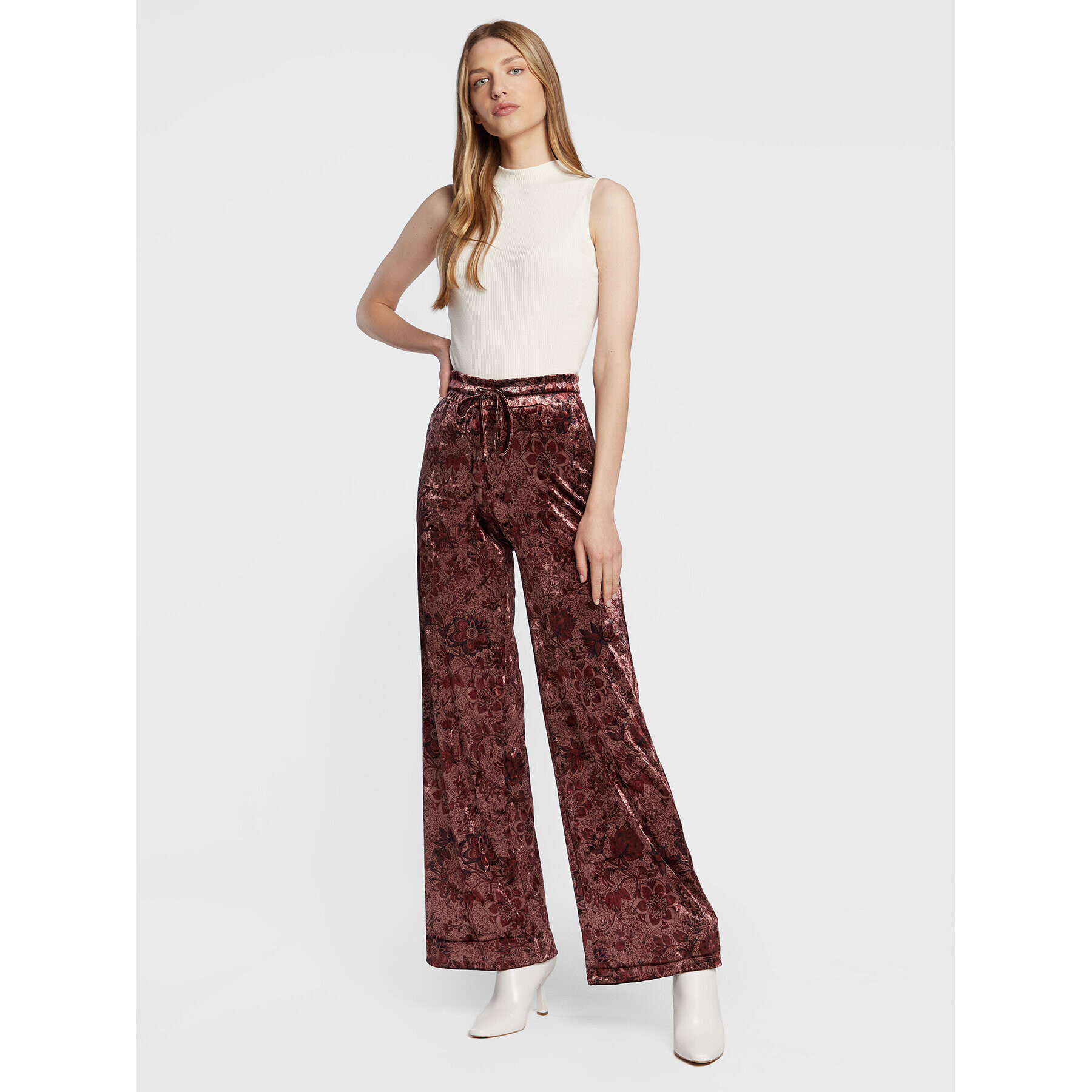 Guess Pantaloni tricotați W2BB41 KATV0 Vișiniu Relaxed Fit - Pled.ro