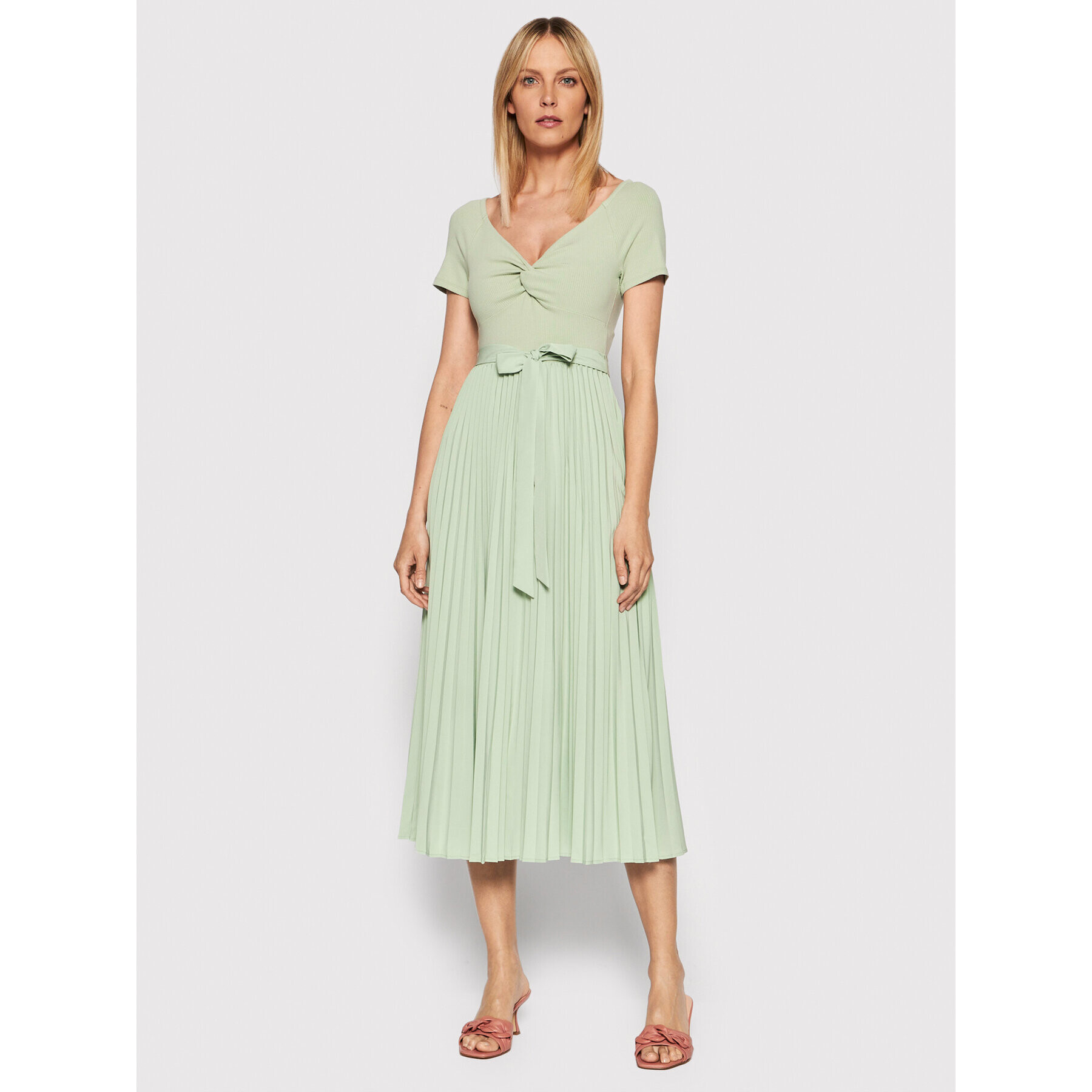 Guess Rochie de zi Erynn WBGK86 WE6D1 Verde Slim Fit - Pled.ro