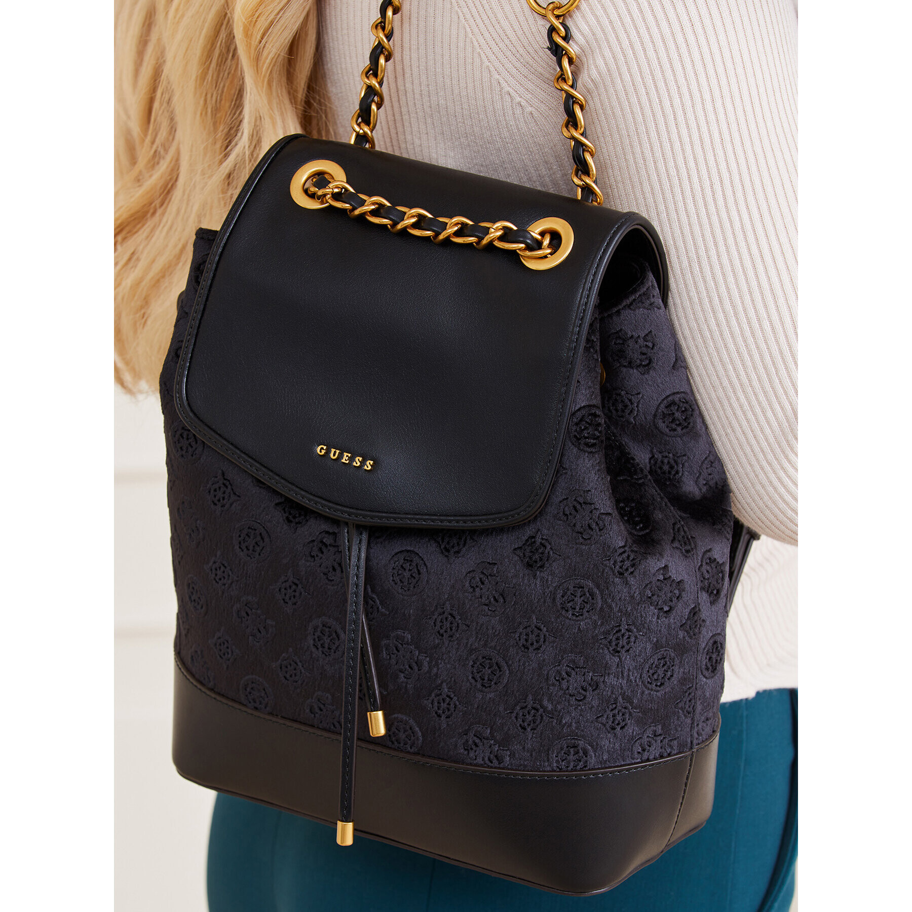 Guess Rucsac Kimi HWCHSV P1435 Negru - Pled.ro