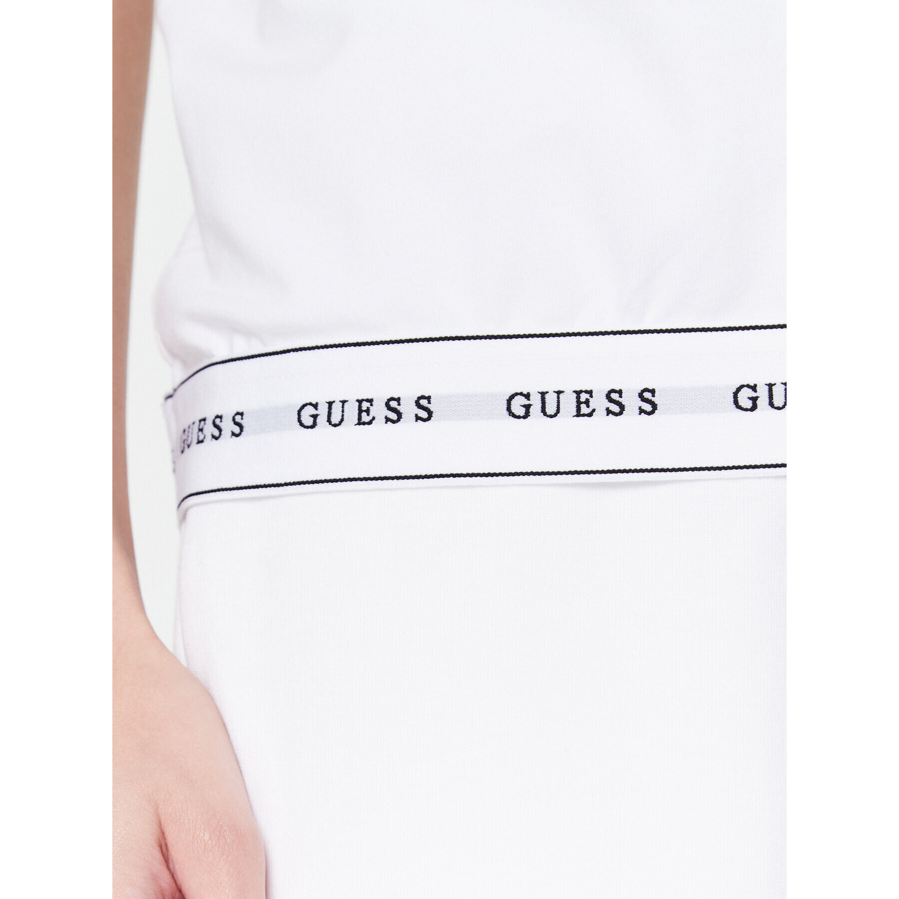 Guess Tricou Carrie O2BM08 KBBU1 Alb Regular Fit - Pled.ro