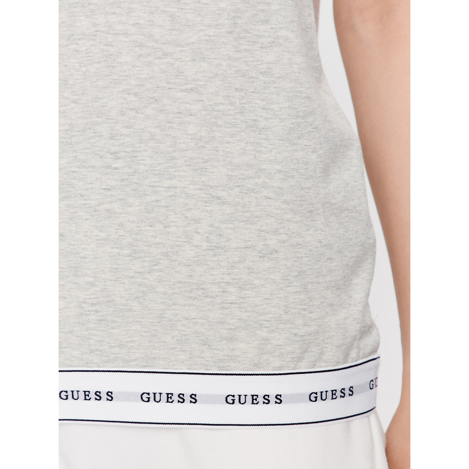 Guess Tricou Carrie O2BM08 KBBU1 Gri Regular Fit - Pled.ro