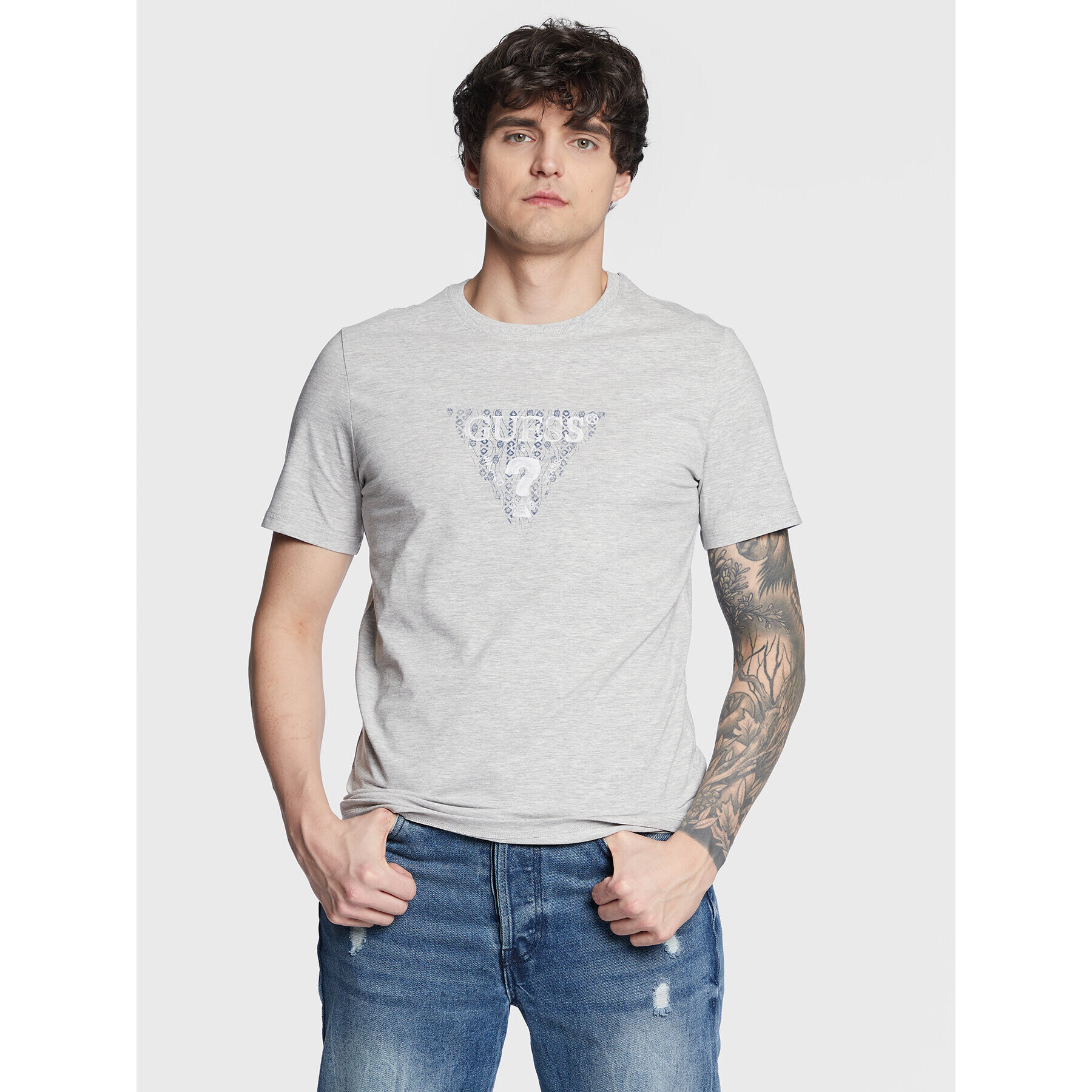 Guess Tricou Geo Triangle M3GI23 J1314 Gri Slim Fit - Pled.ro