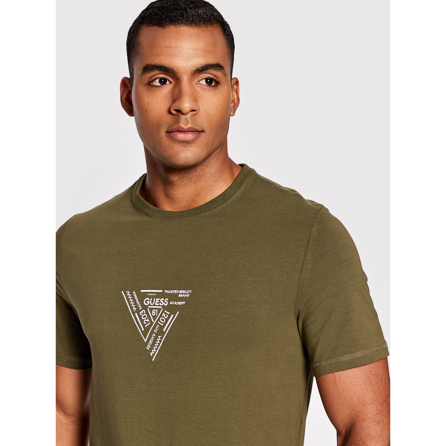 Guess Tricou Jimmy M2YI30 J1311 Verde Slim Fit - Pled.ro