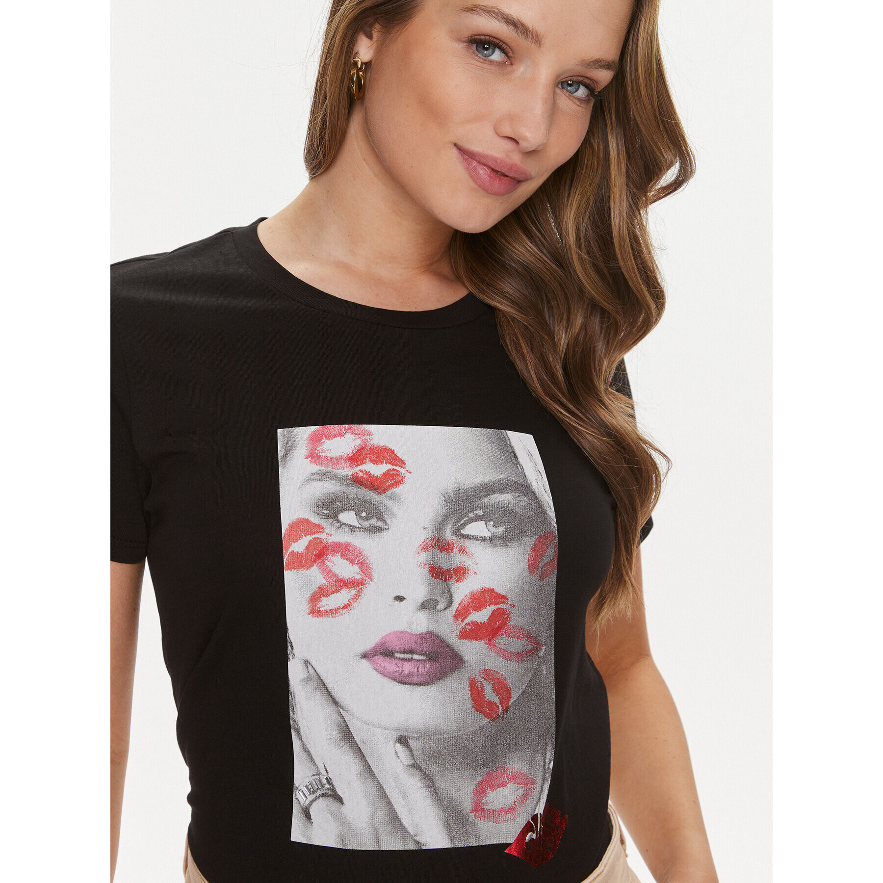 Guess Tricou Lipstick Kisses W4RI20 K9RM1 Negru Regular Fit - Pled.ro