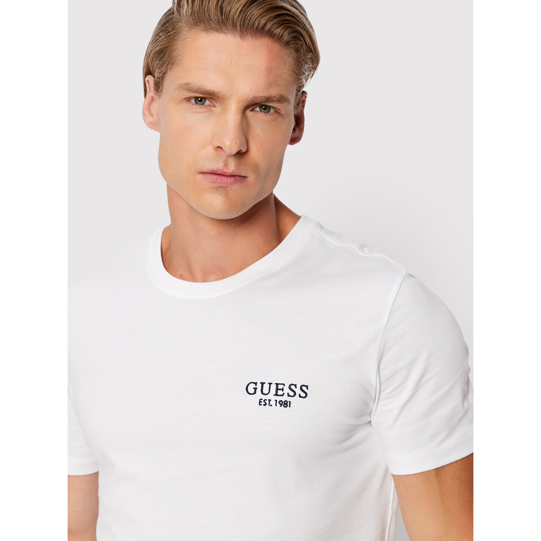 Guess Tricou M2BI59 I3Z14 Alb Slim Fit - Pled.ro